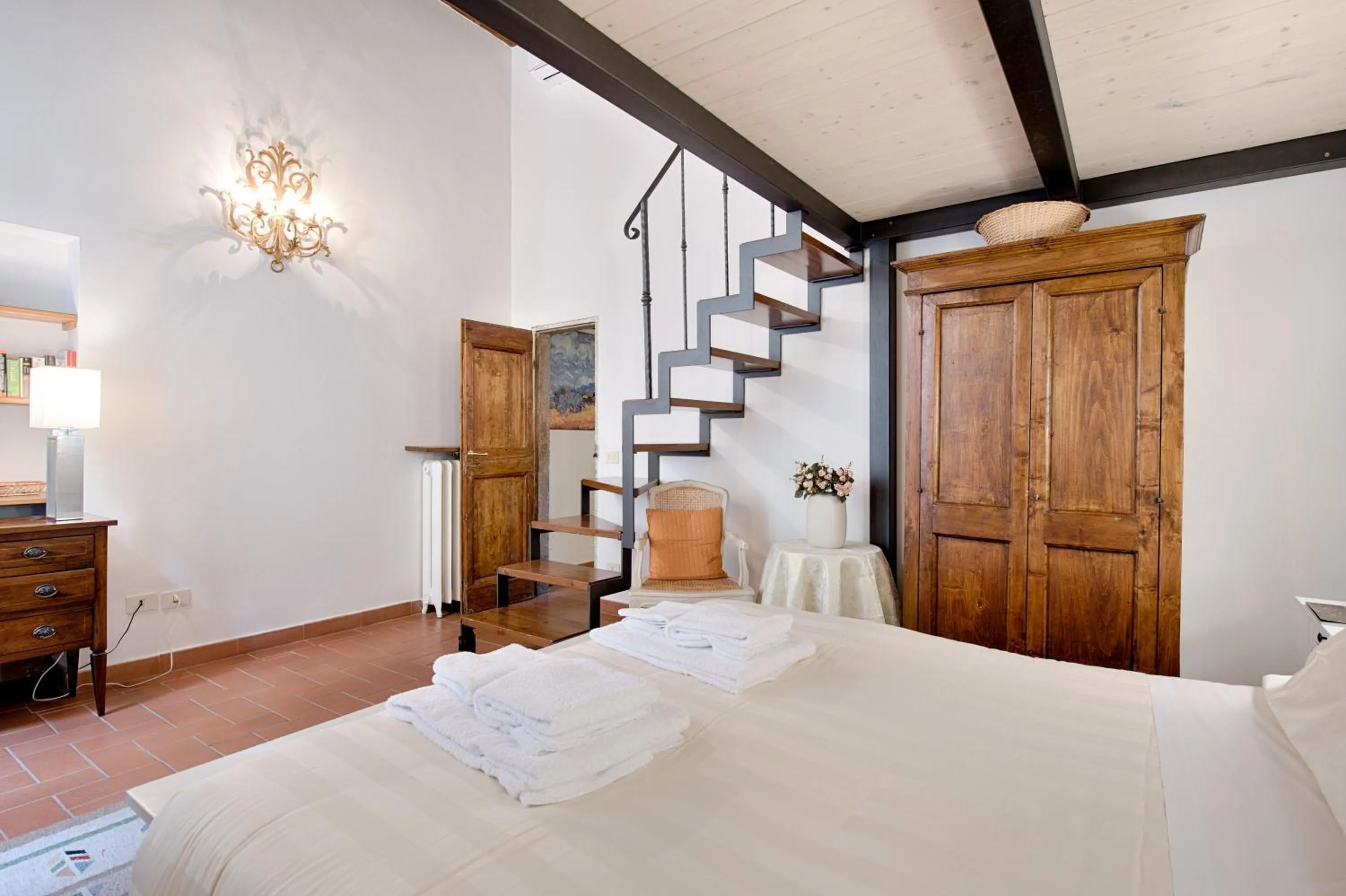 Bed in Corte al Duomo by Mmega