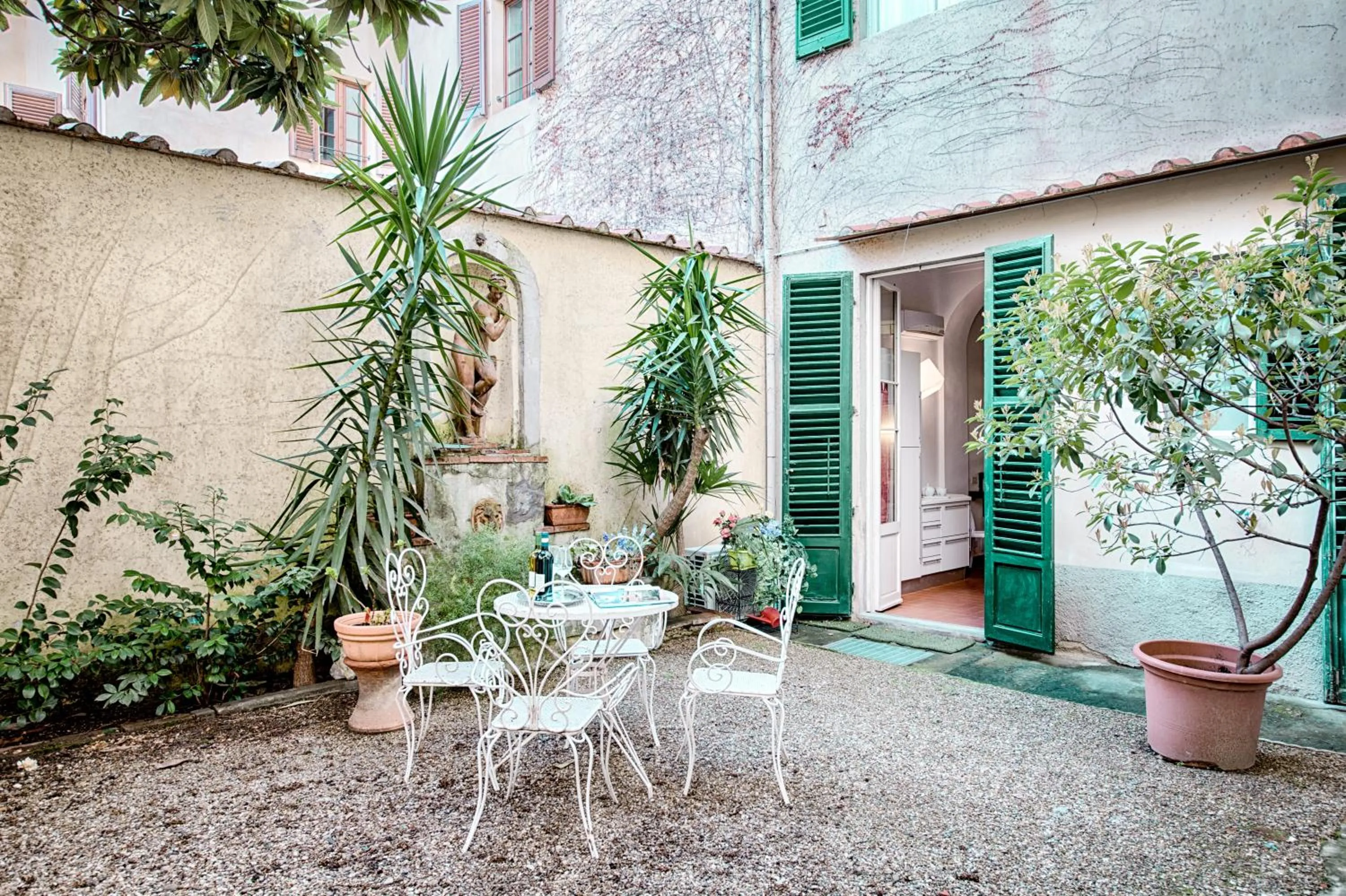 Property building in Corte al Duomo by Mmega