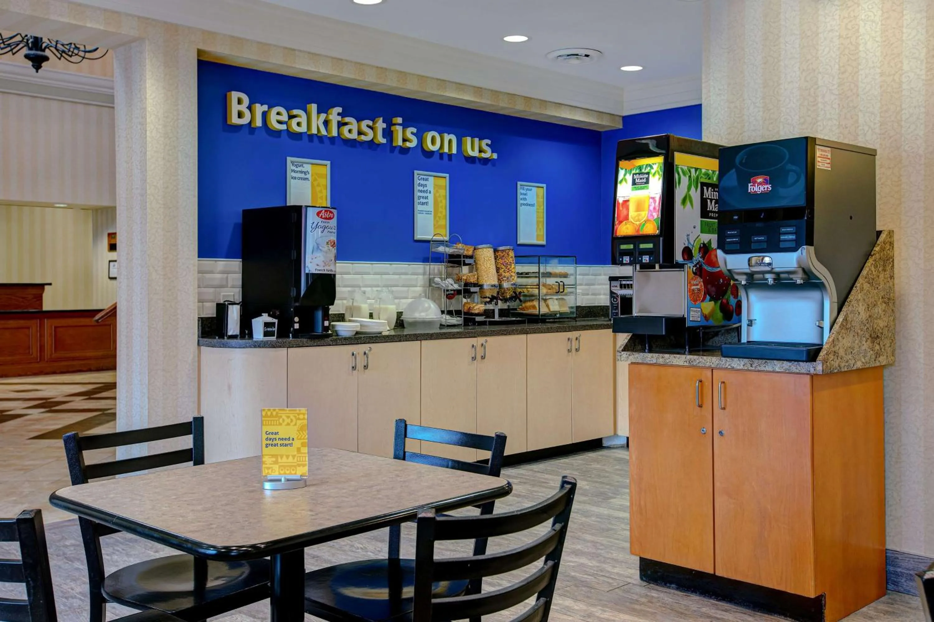 Restaurant/places to eat in Days Inn & Suites by Wyndham Collingwood