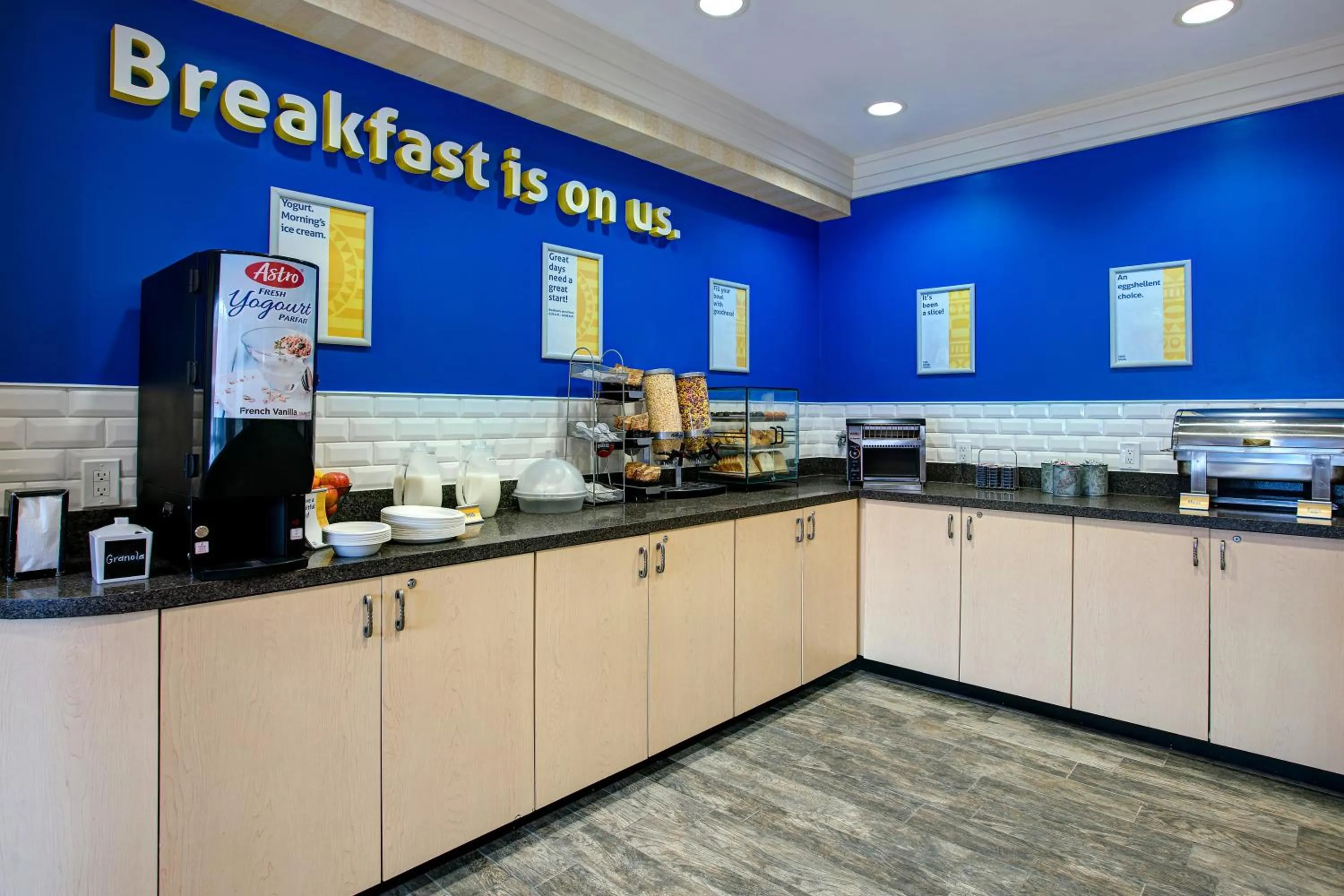 Breakfast in Days Inn & Suites by Wyndham Collingwood