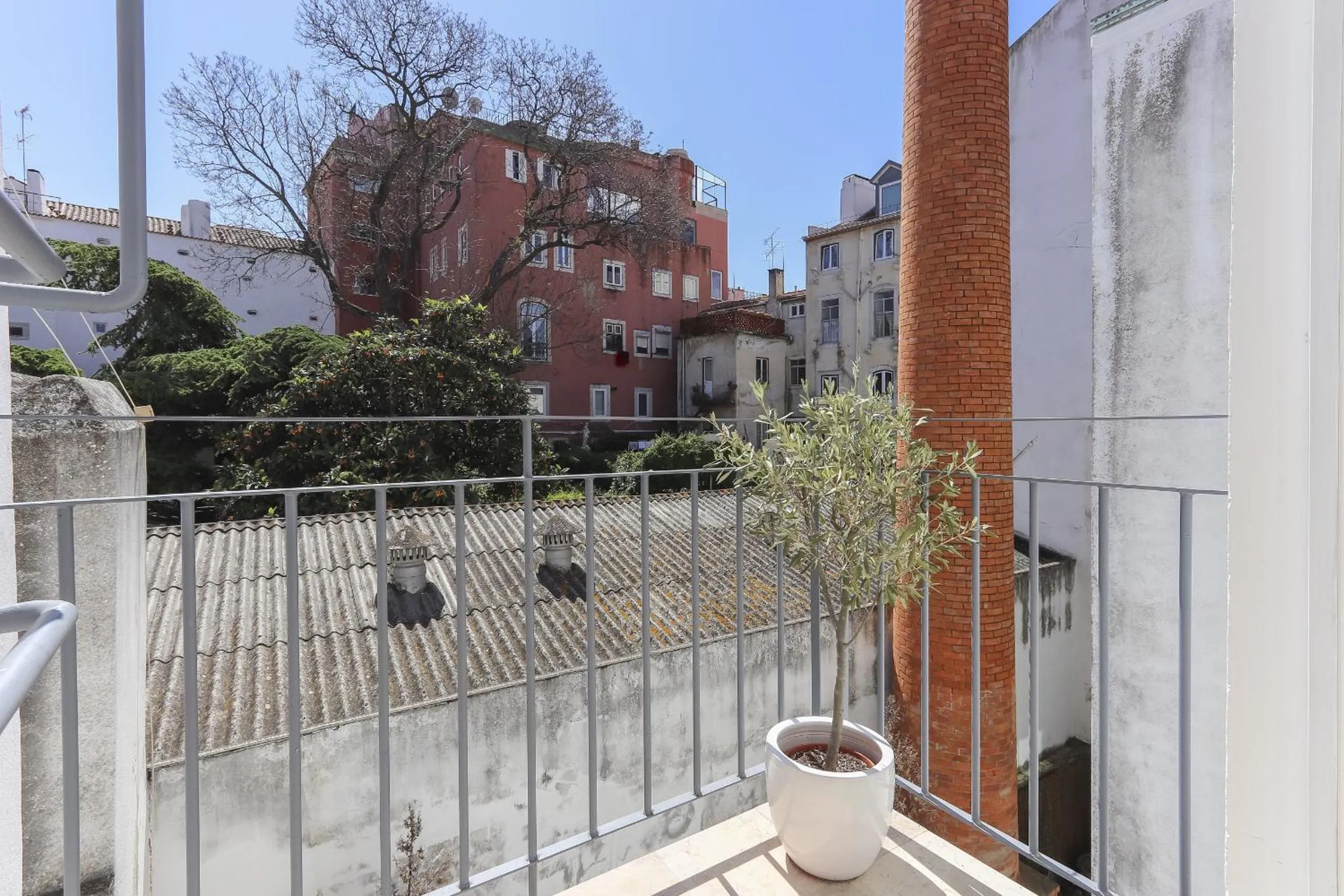 Balcony/Terrace in Santa Catarina Stylish by Homing