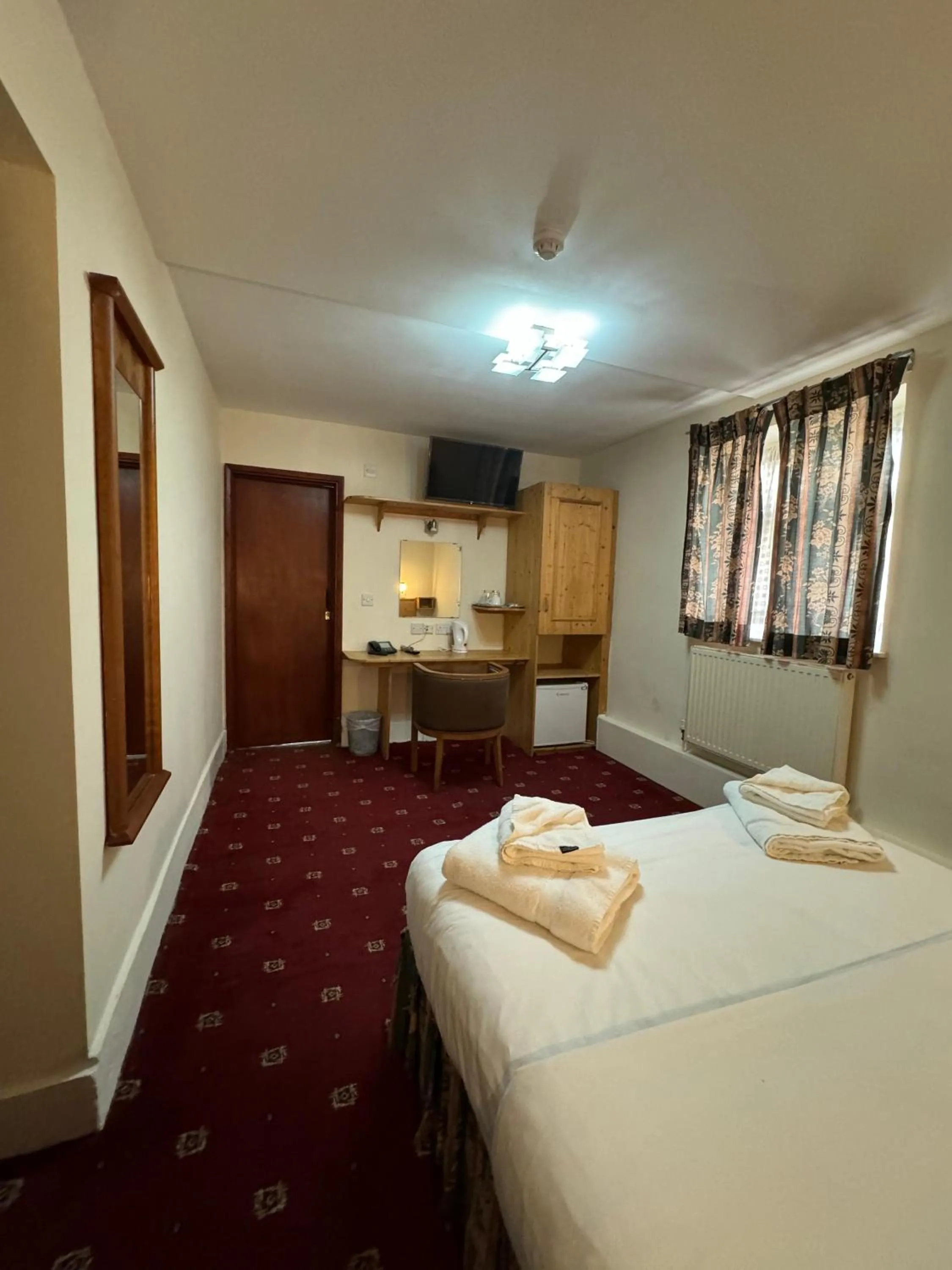 Bed in Bridge Park Hotel