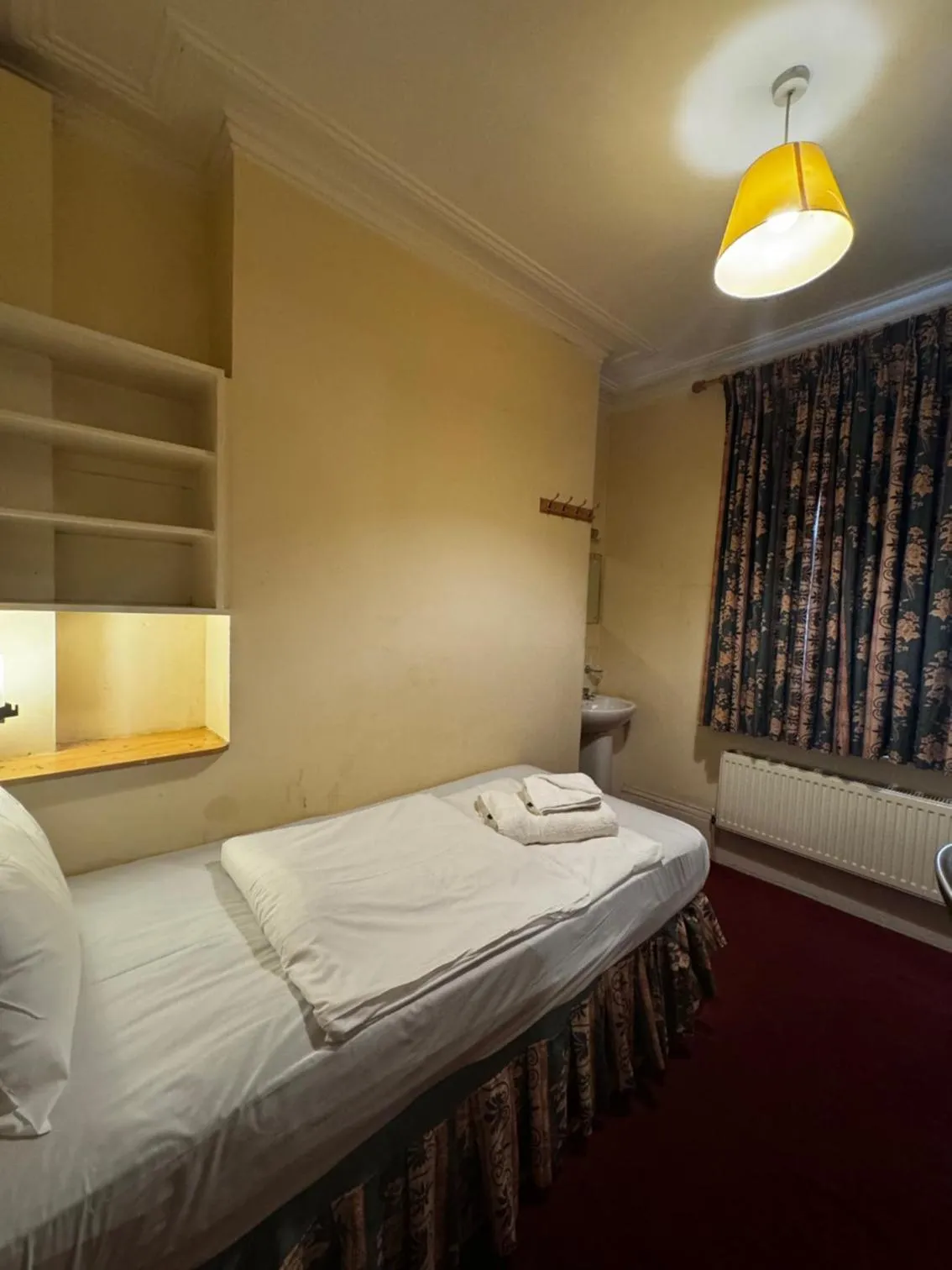 Bed in Bridge Park Hotel