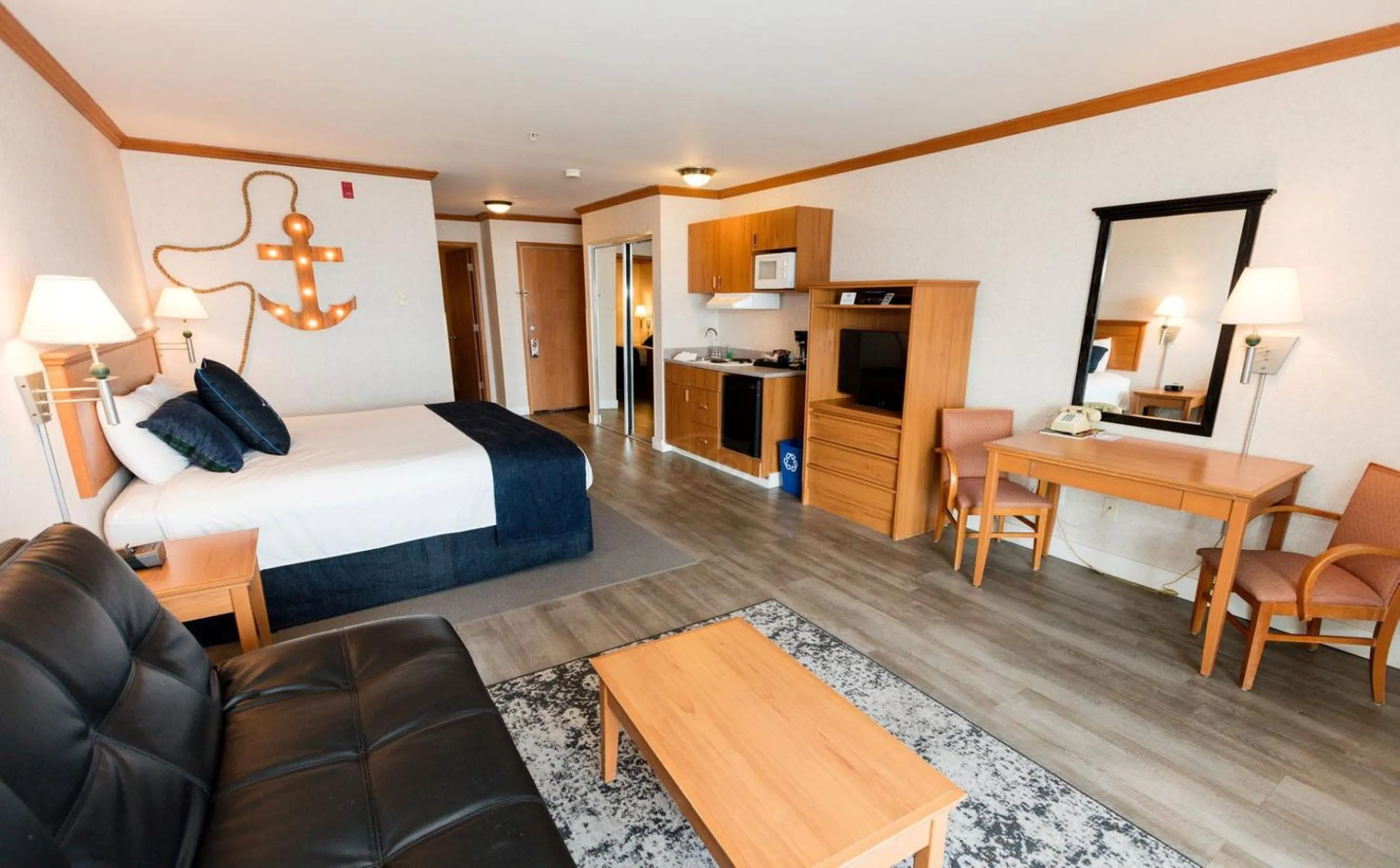 Guests, Bed in Surftides Hotel