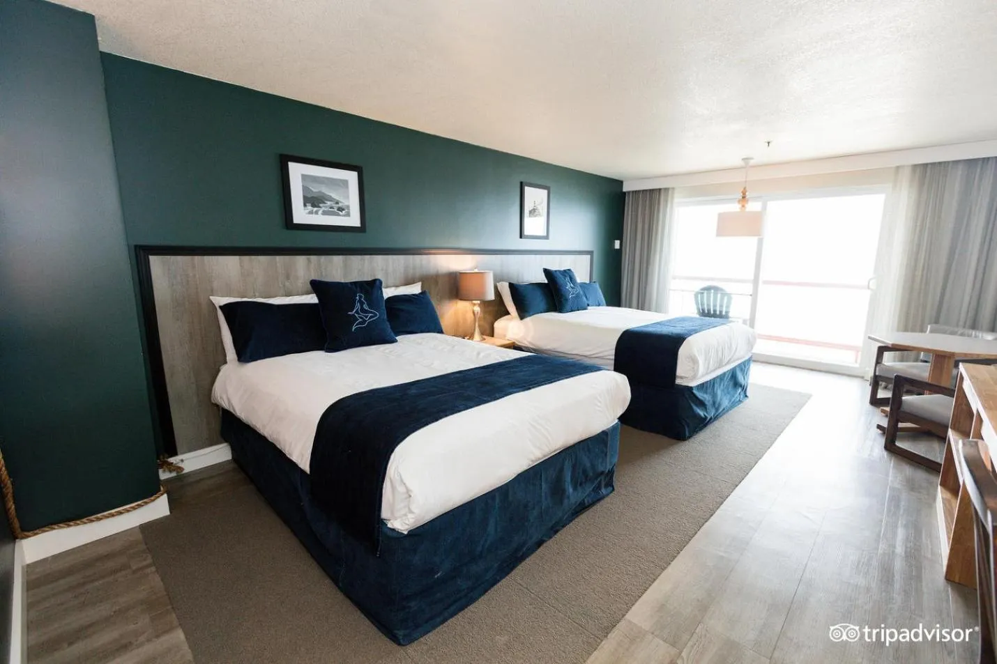 Guests, Bed in Surftides Hotel