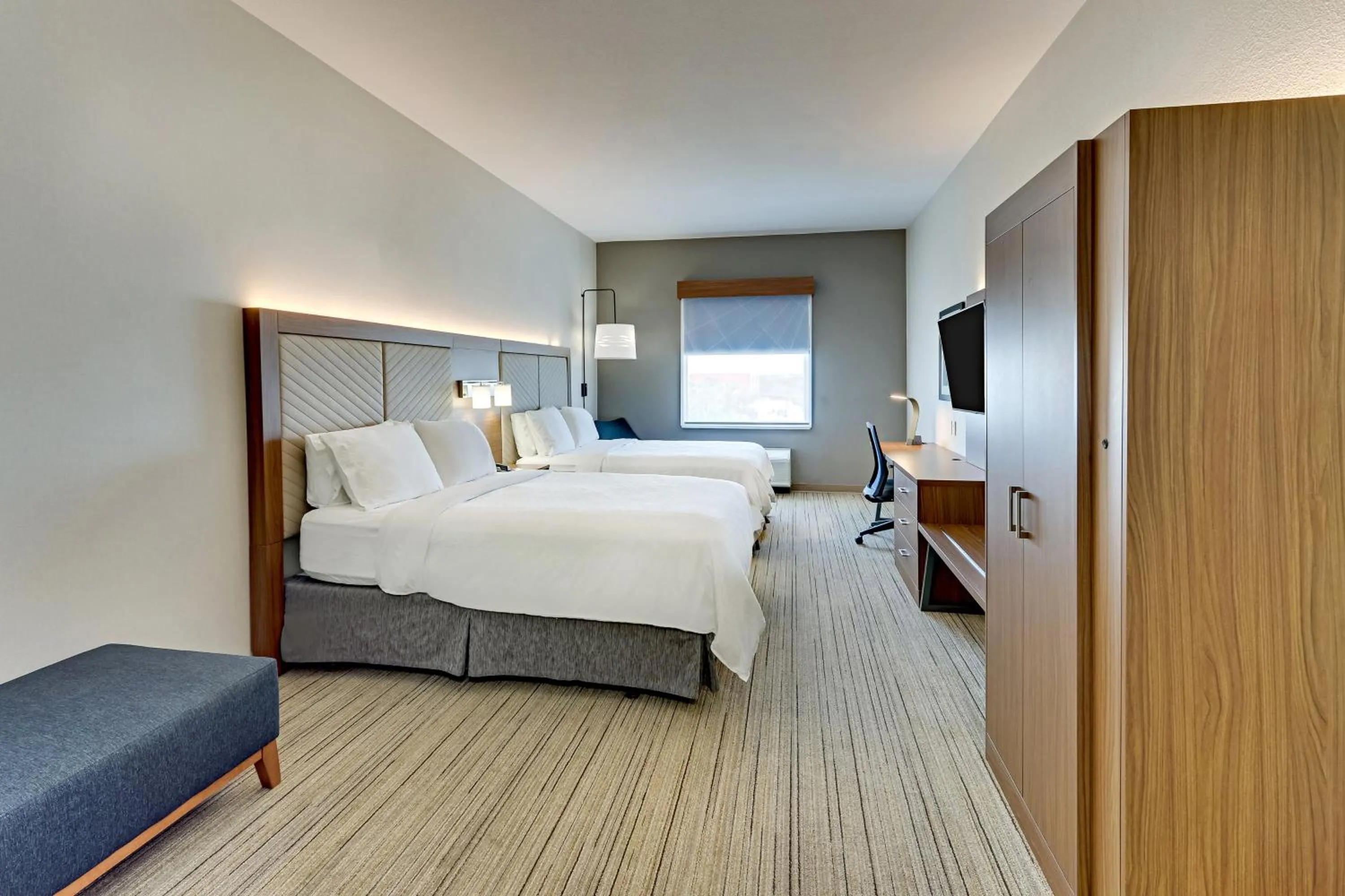 Photo of the whole room, Bed in Holiday Inn Express Hotel and Suites Weatherford by IHG