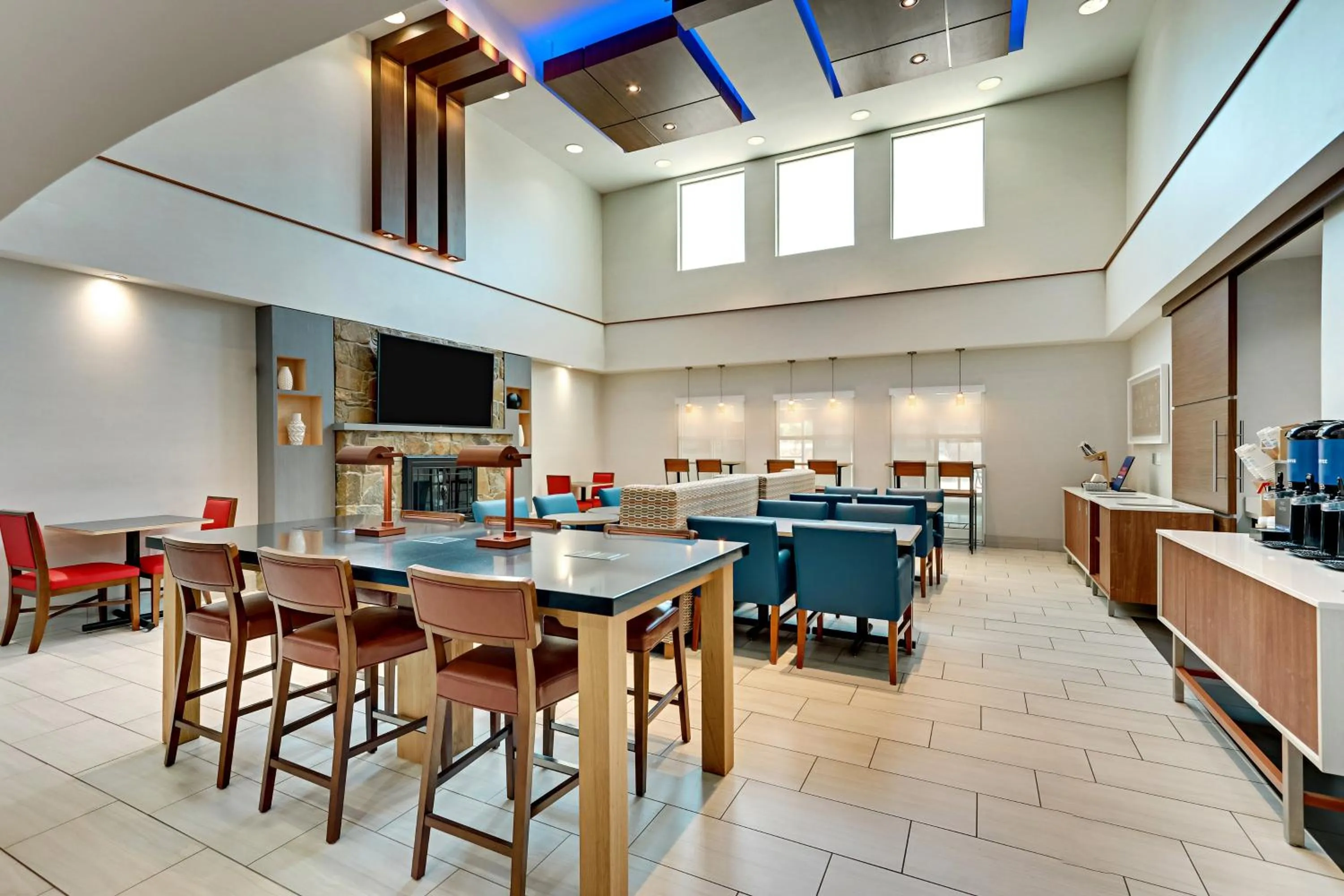 Restaurant/places to eat in Holiday Inn Express Hotel and Suites Weatherford by IHG