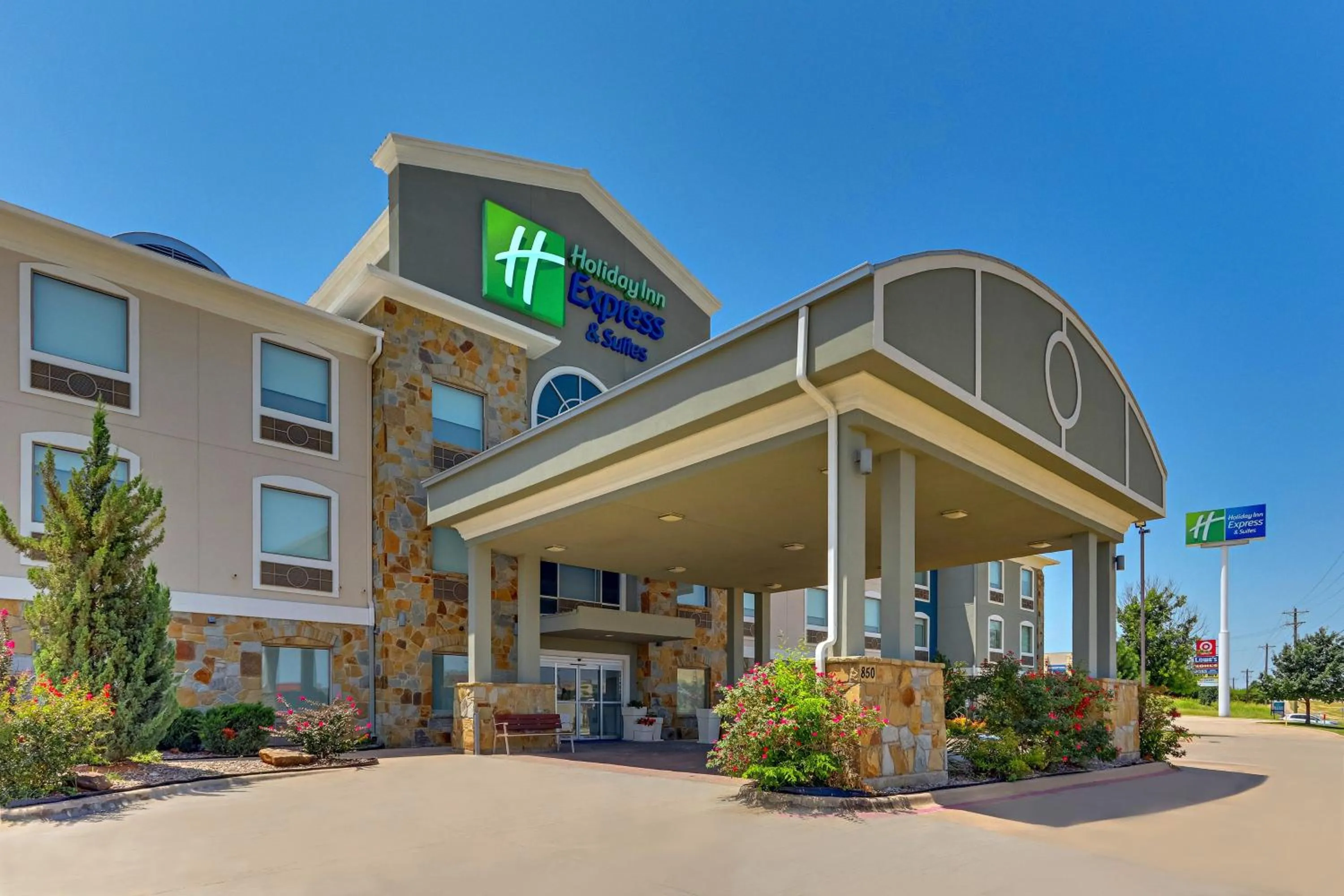 Property building in Holiday Inn Express Hotel and Suites Weatherford by IHG