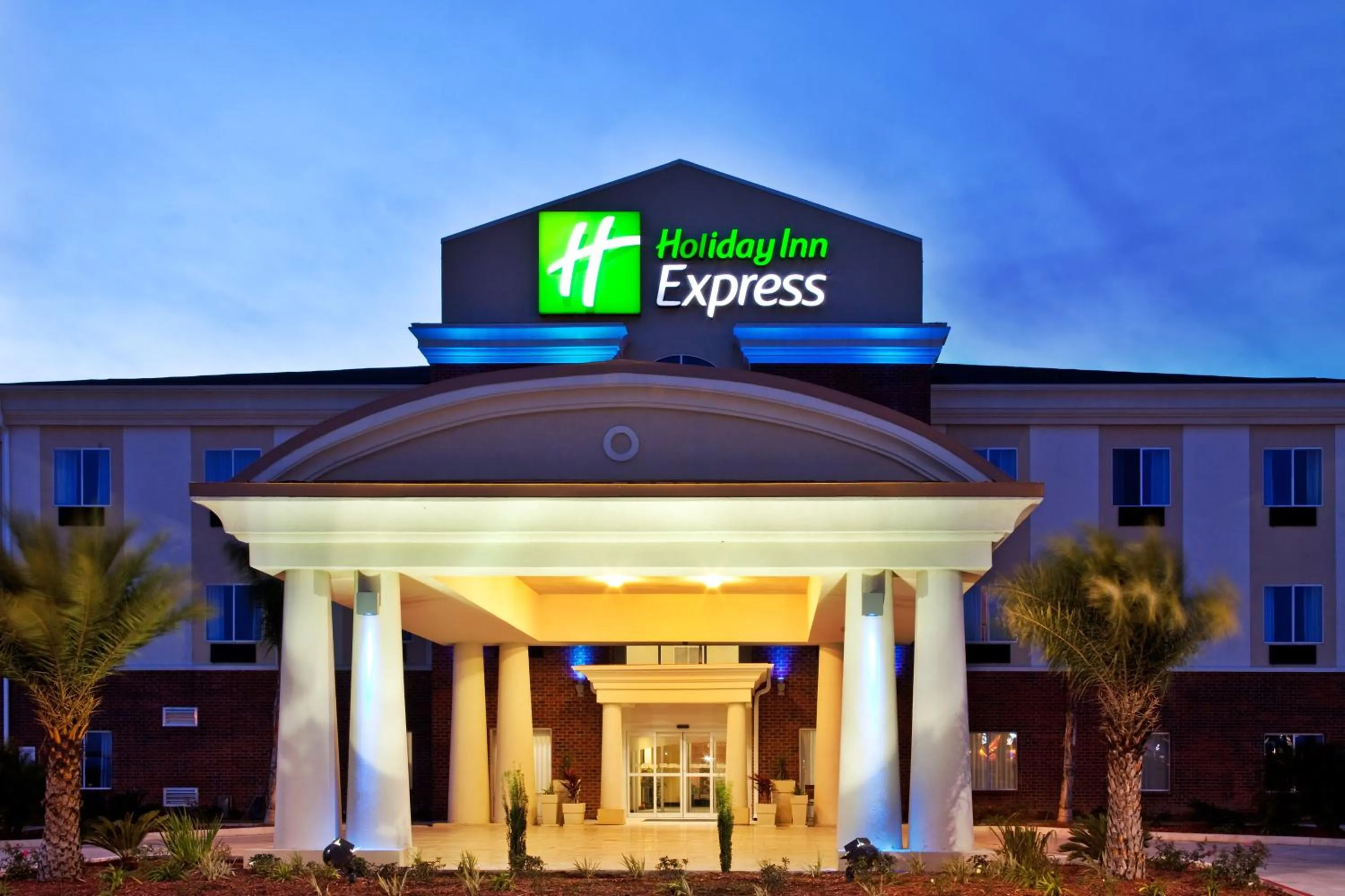 Property building in Holiday Inn Express - Eunice by IHG