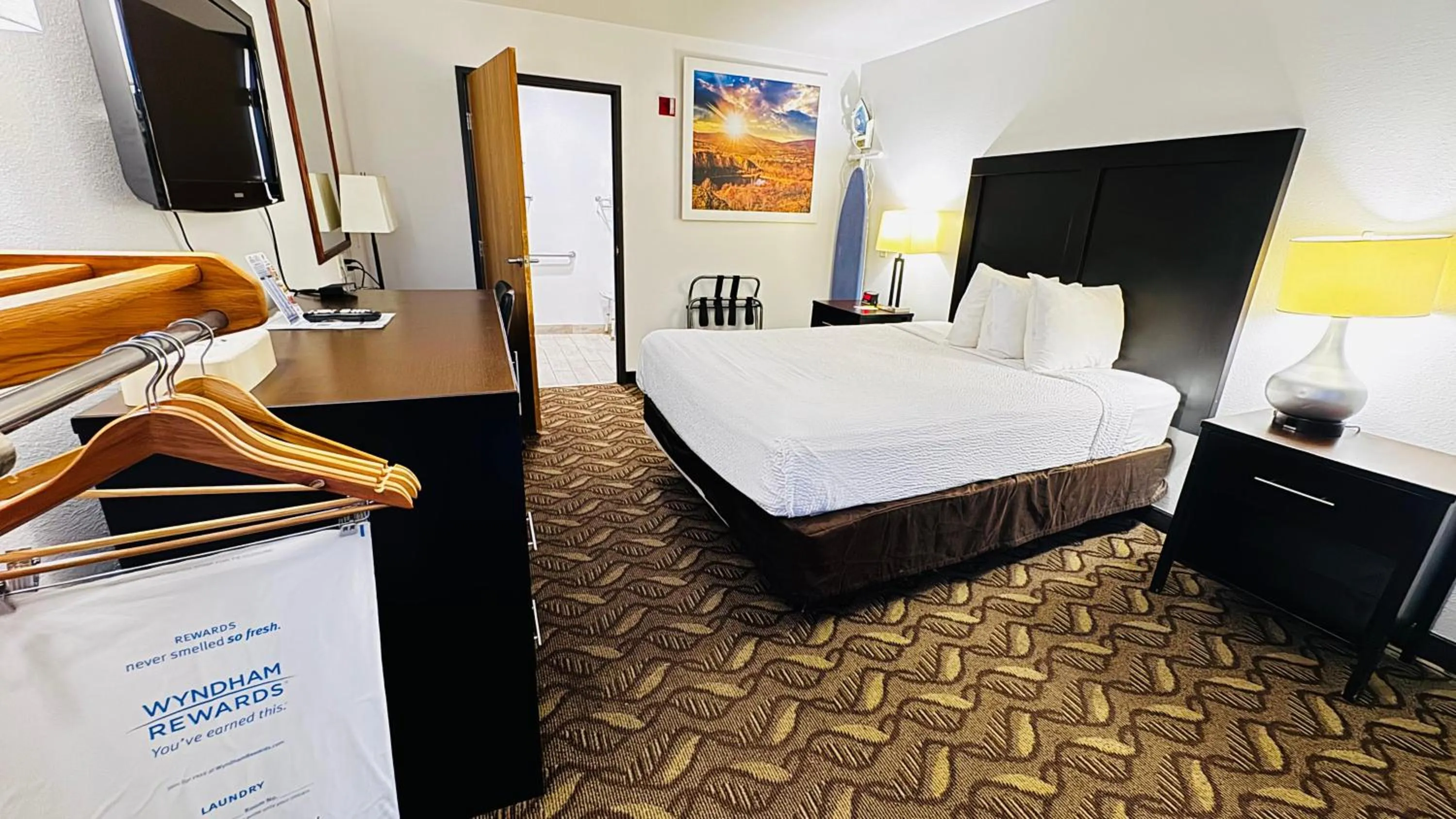 Bed in Days Inn by Wyndham North Platte