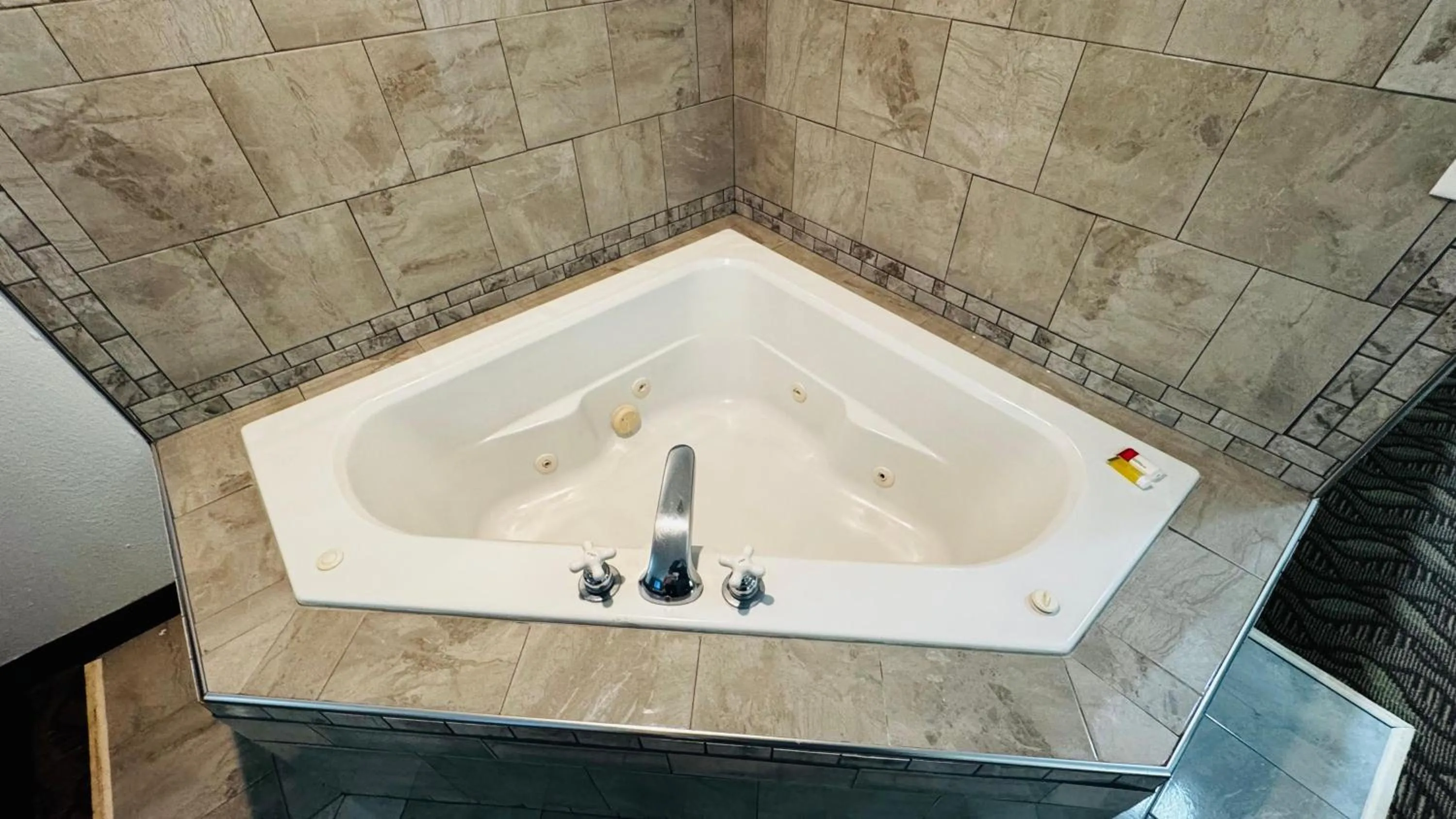 Hot Tub in Days Inn by Wyndham North Platte