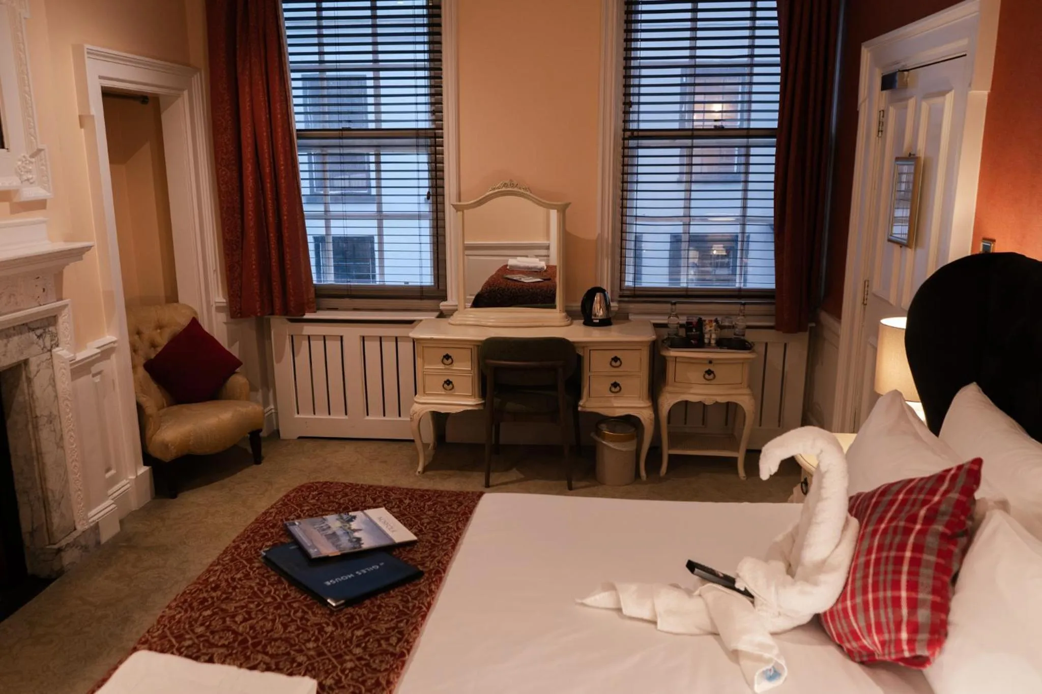 Bedroom, Bed in St Giles House