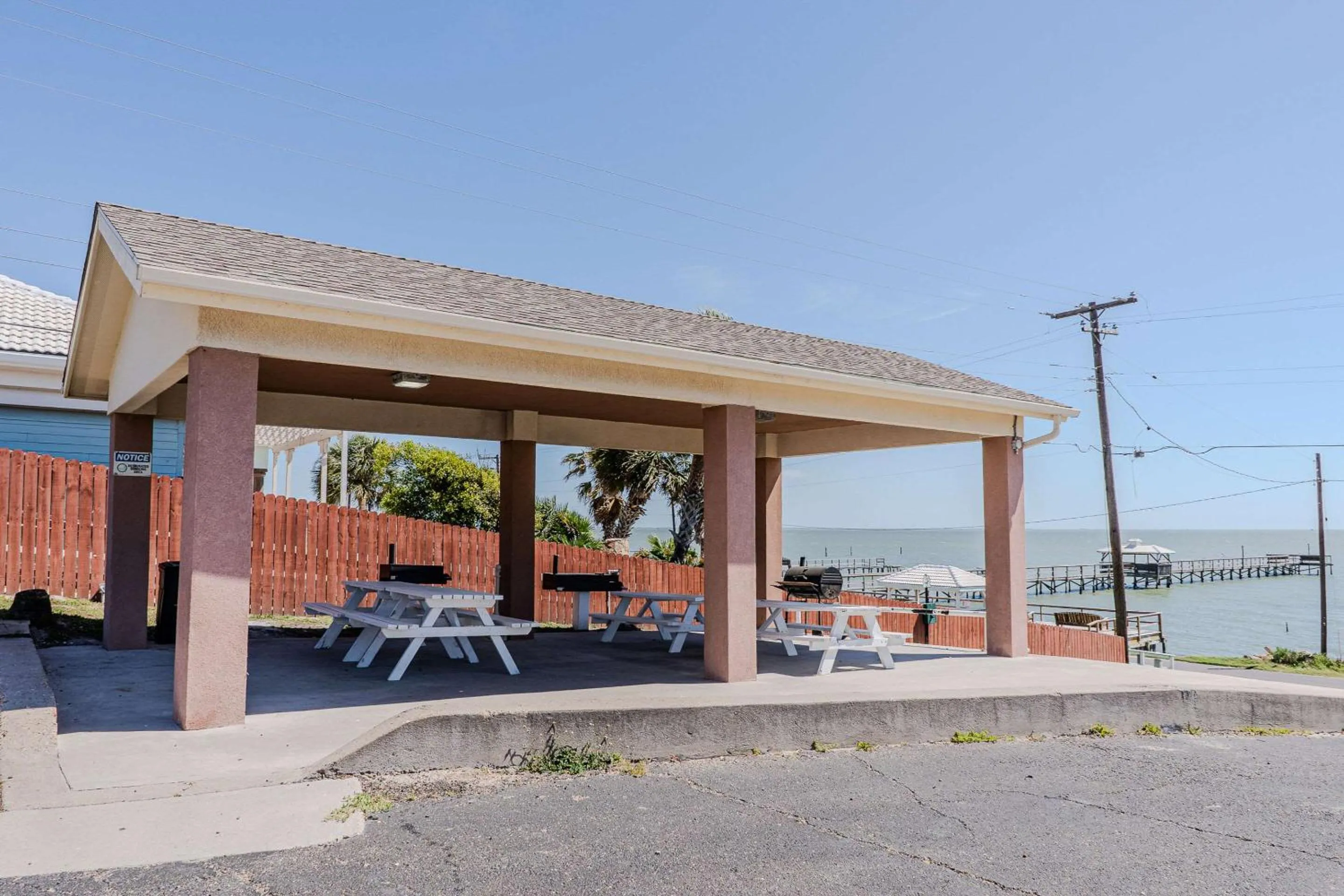 Property building in Quality Inn Rockport on Aransas Bay