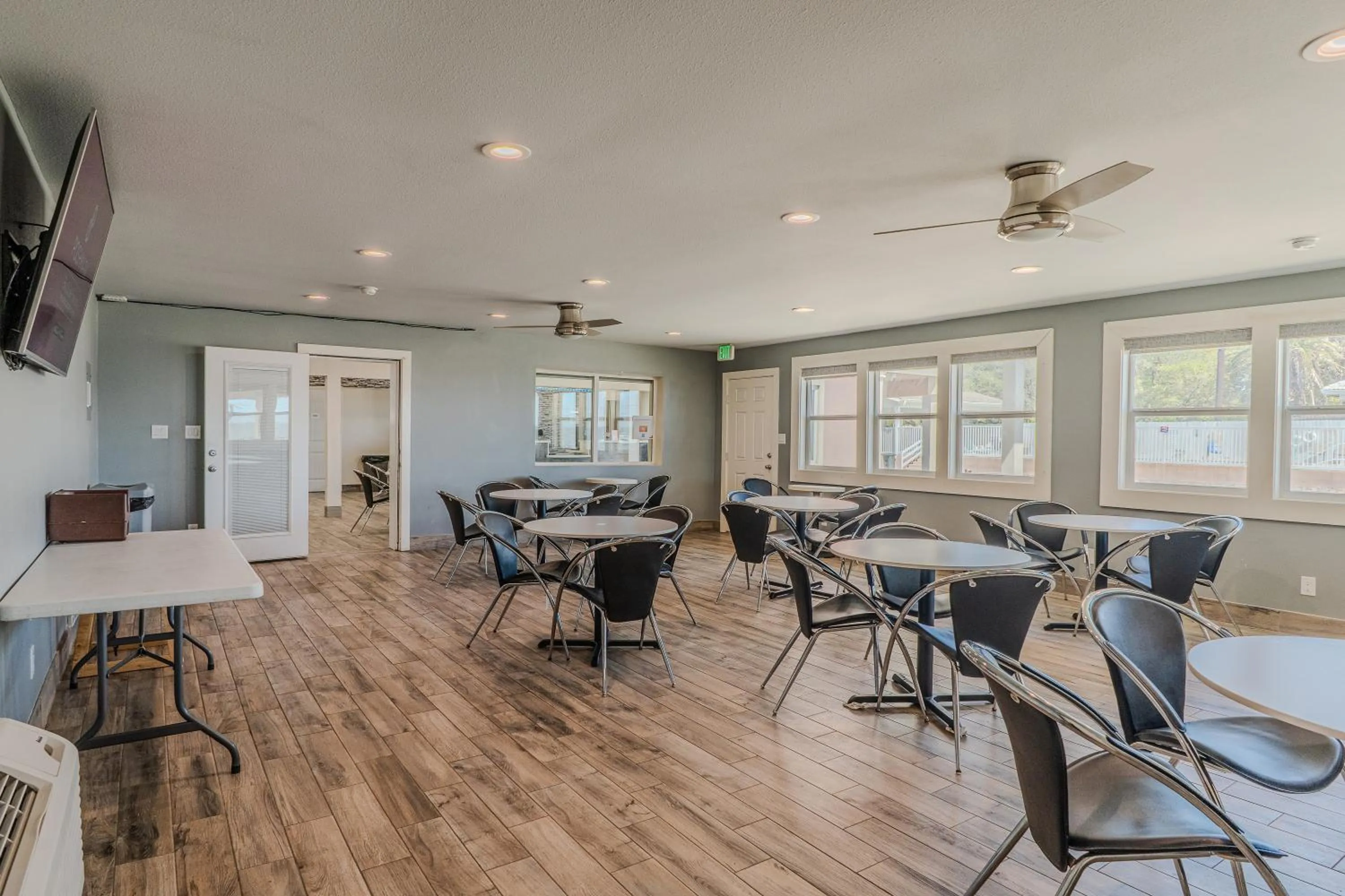 Breakfast in Quality Inn Rockport on Aransas Bay