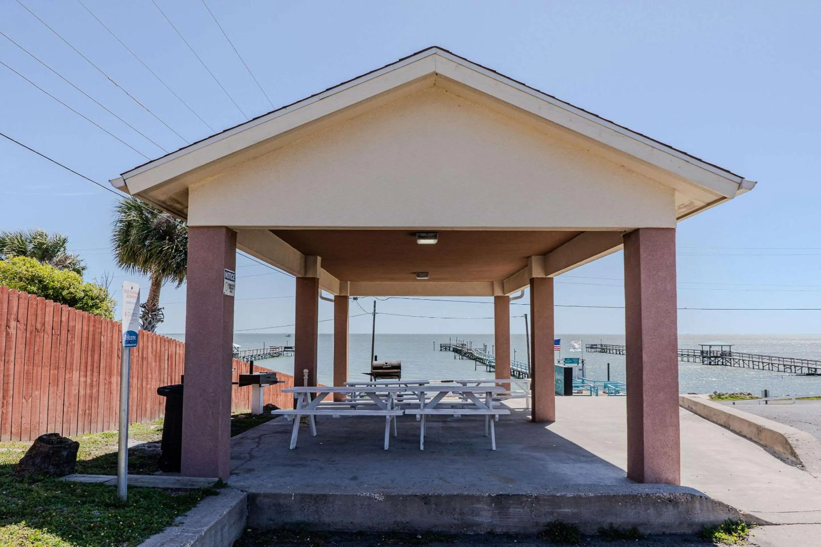 Property building in Quality Inn Rockport on Aransas Bay