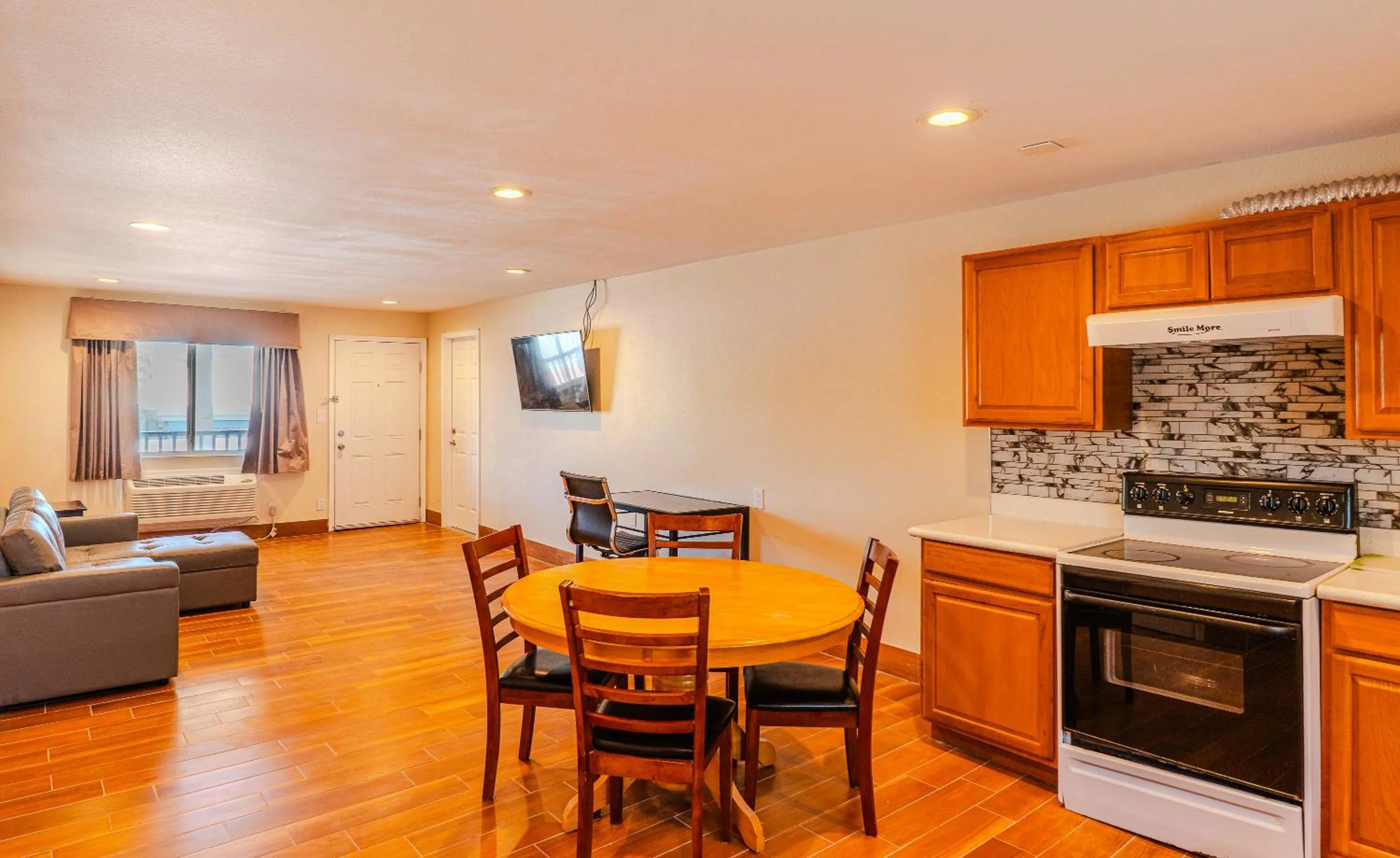 Kitchen or kitchenette in Quality Inn Rockport on Aransas Bay