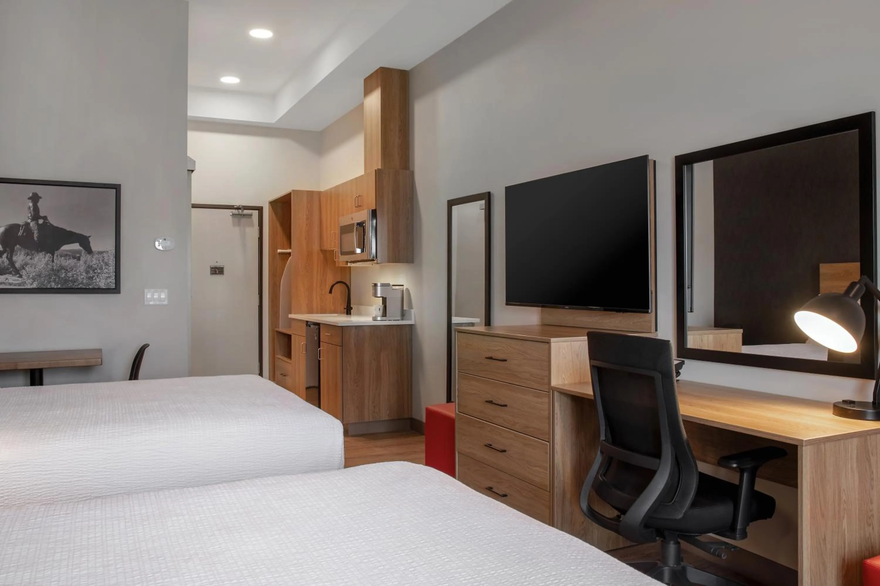 TV and multimedia in Ramada by Wyndham Cochrane