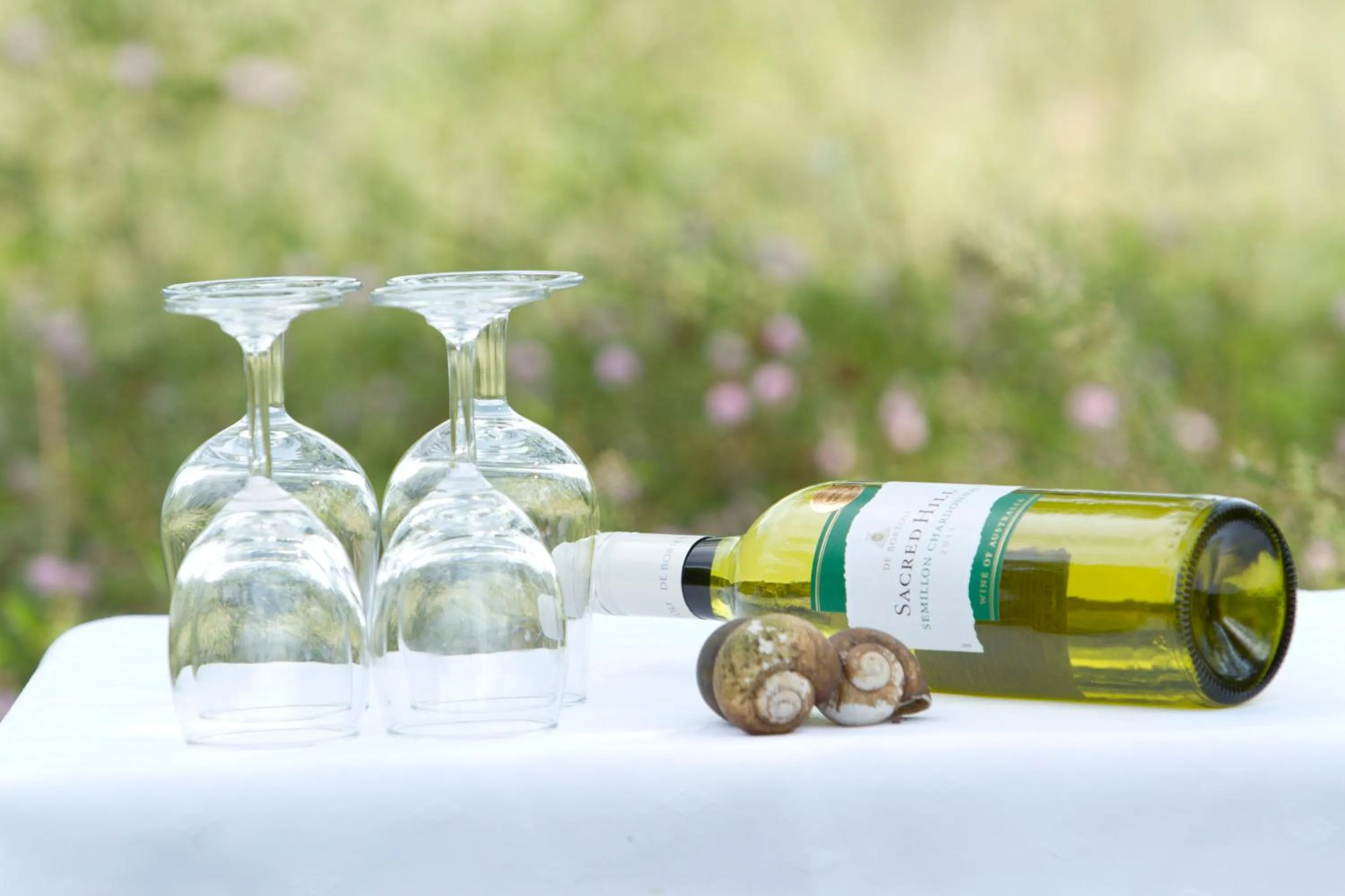 Drinks in Mahoora Udawalawe - by Eco Team