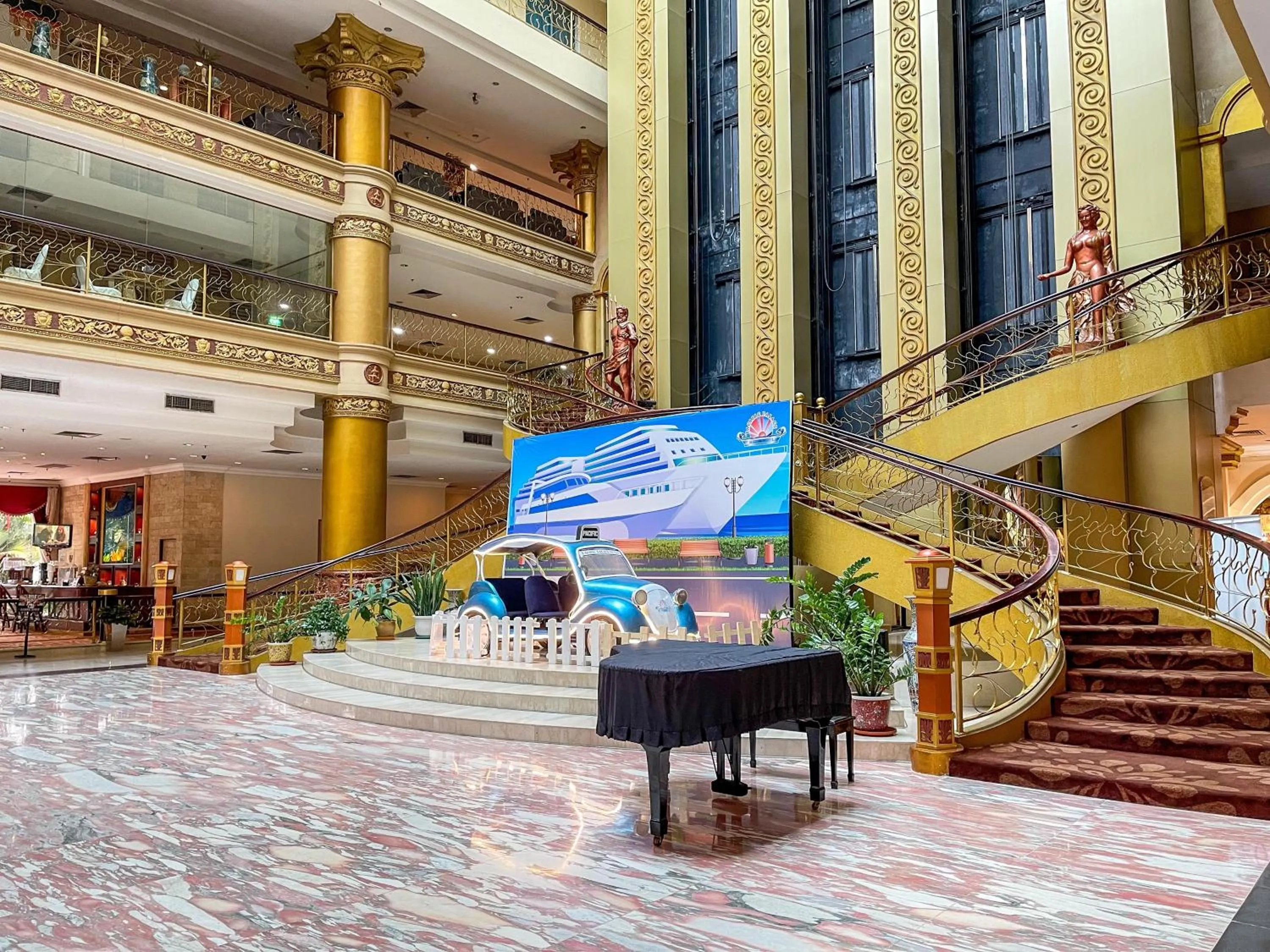 Lobby or reception in Pacific Palace Hotel