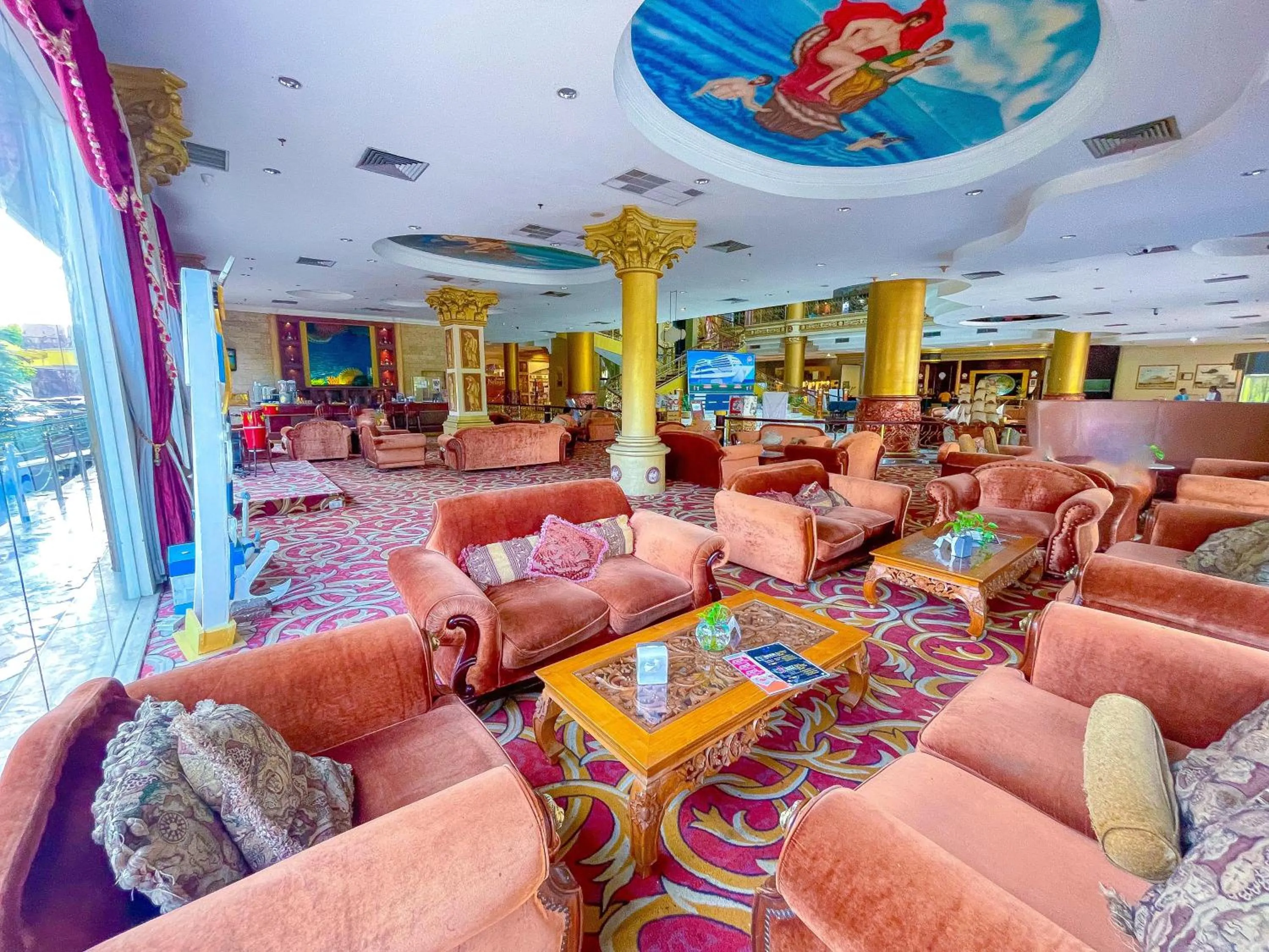 Lounge or bar in Pacific Palace Hotel