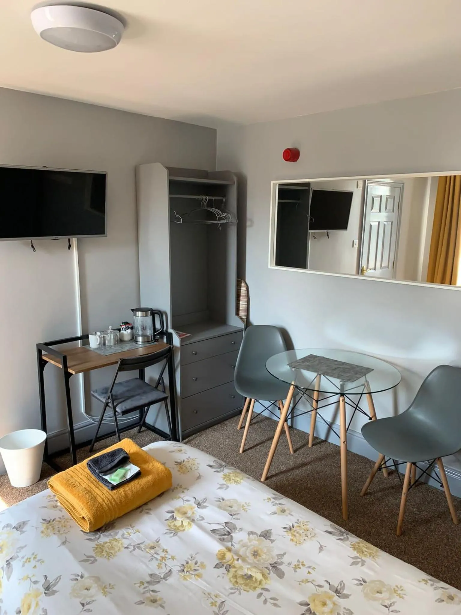 Hall Park Hotel self check in