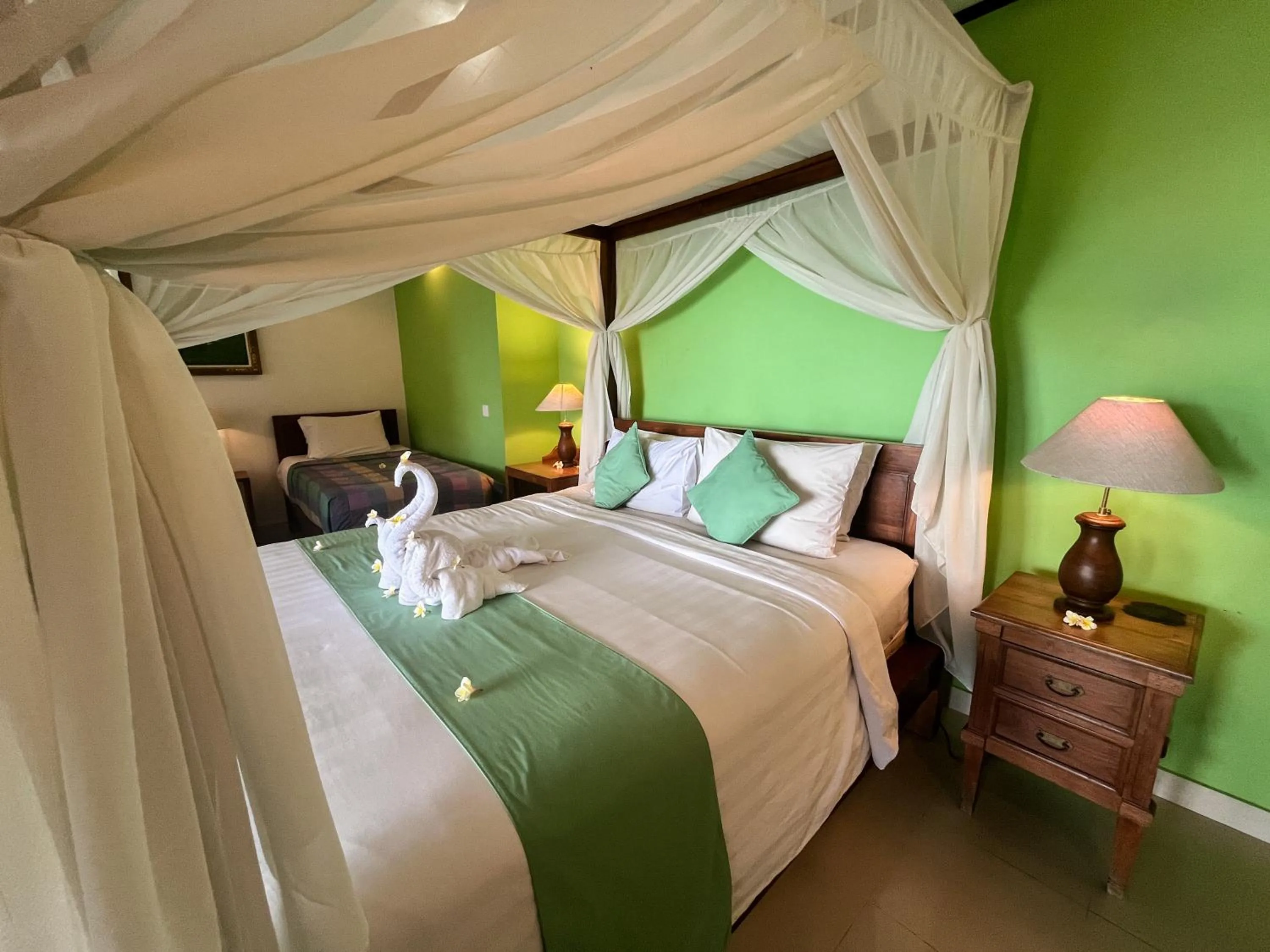 Bed in Apa Kabar Villas