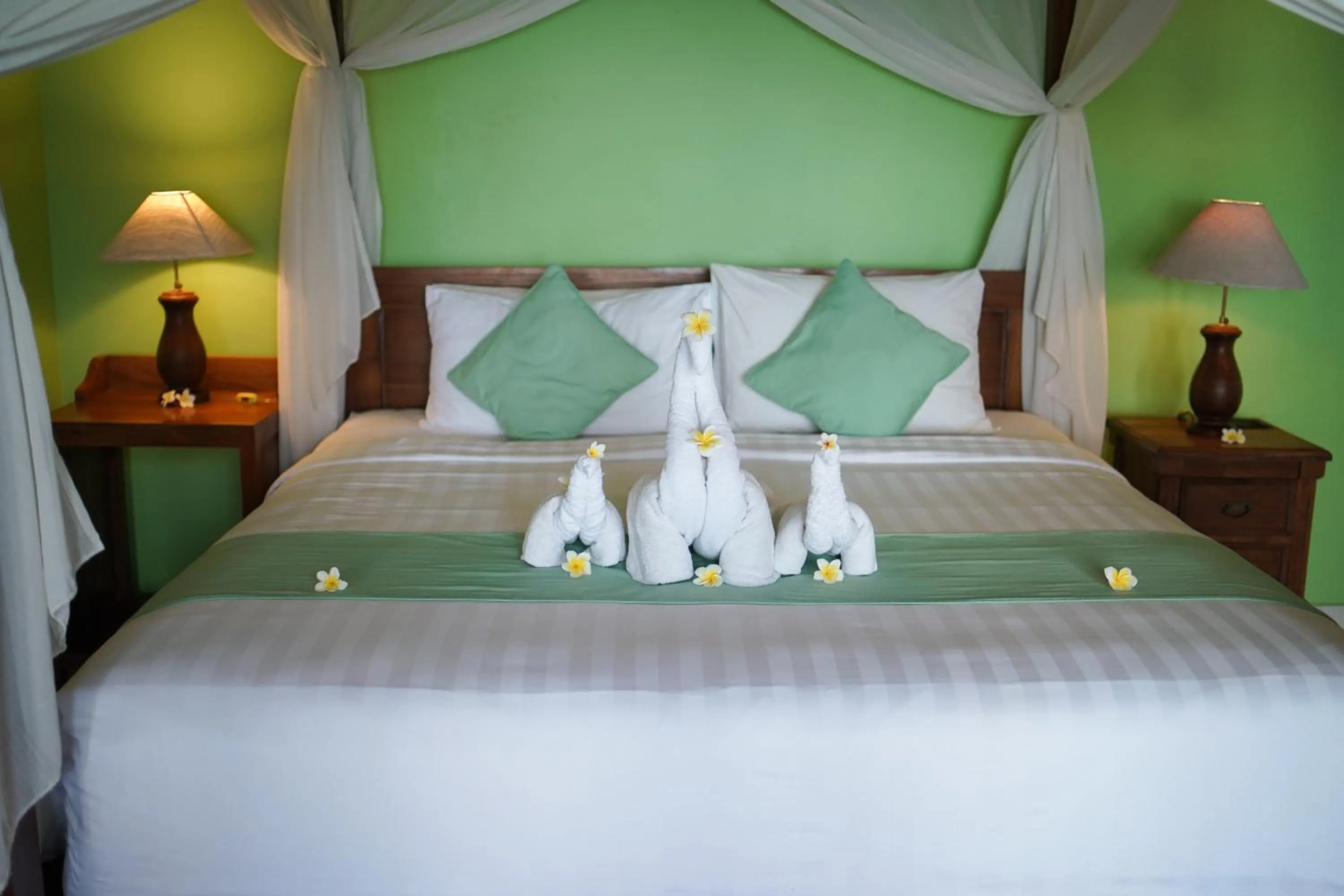 Bed in Apa Kabar Villas