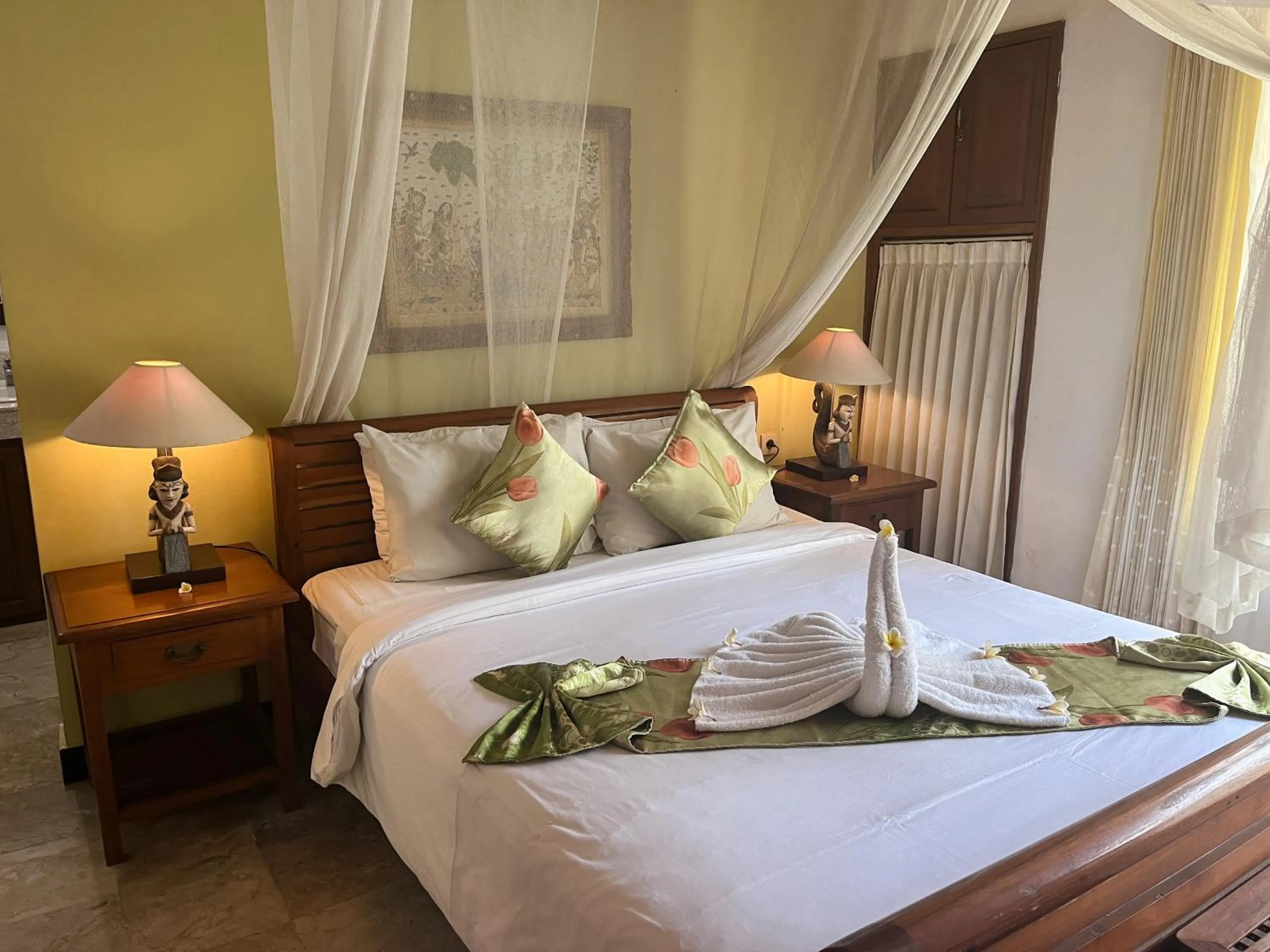 Bed in Apa Kabar Villas