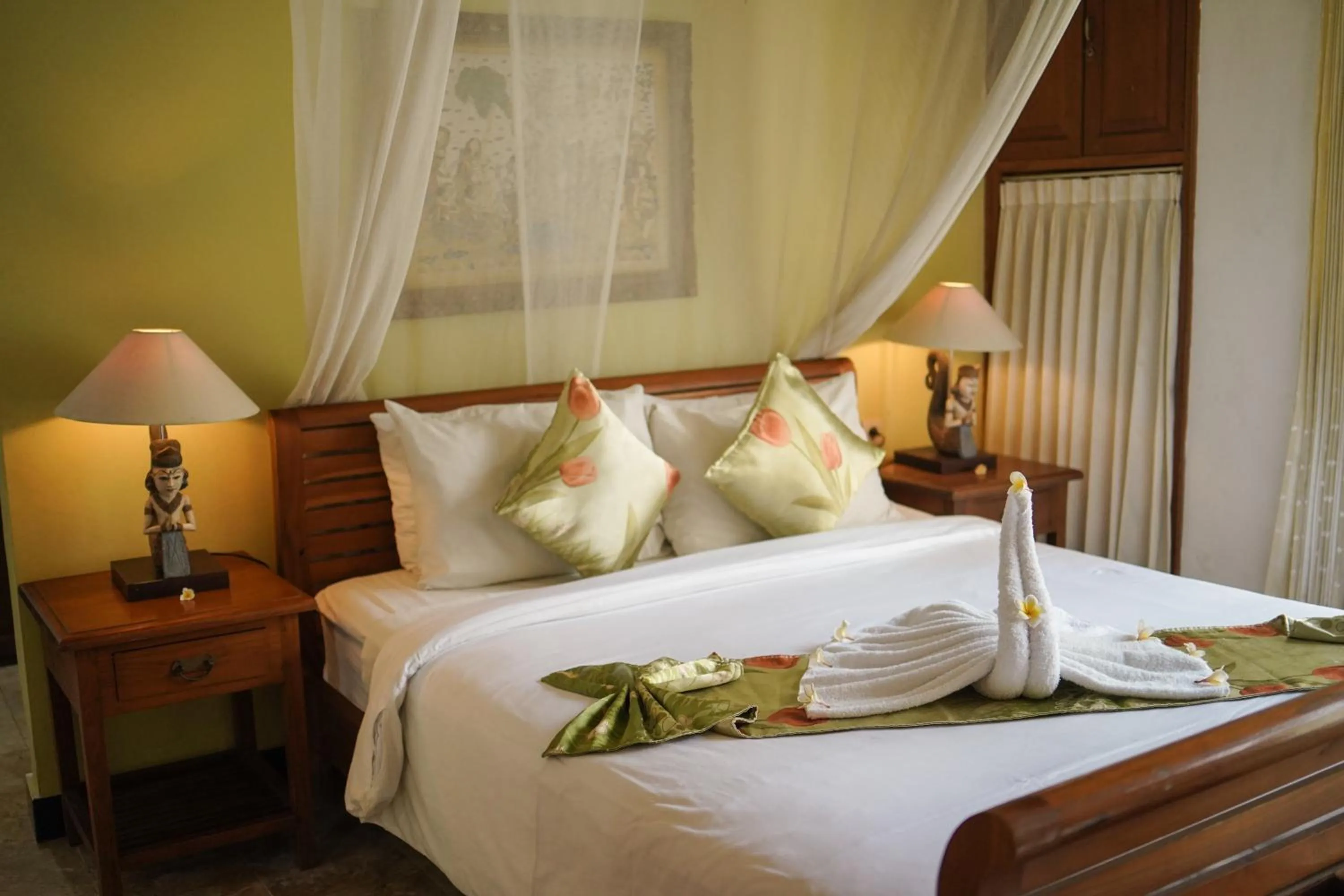 Bed in Apa Kabar Villas