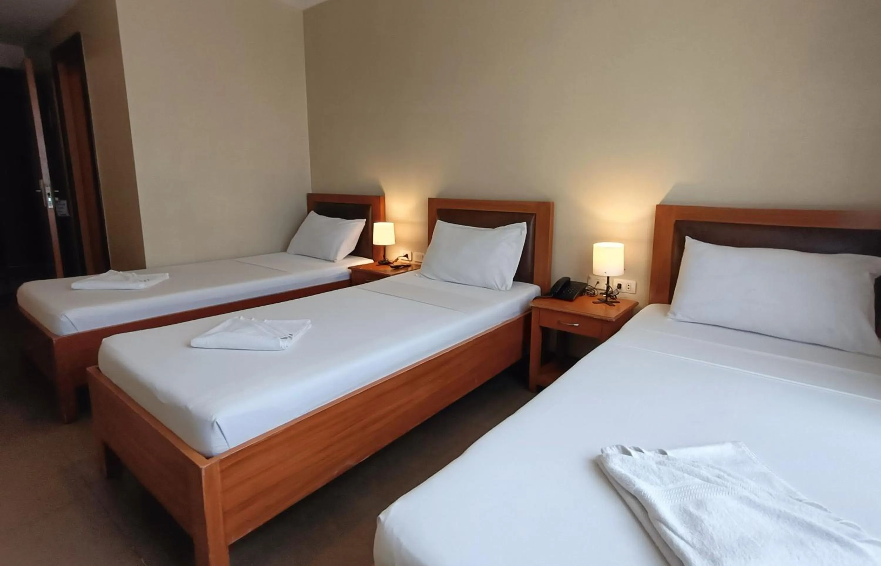 Bed in Fuente Oro Business Suites Cebu