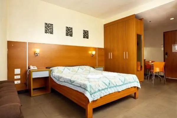 Bed in Fuente Oro Business Suites Cebu