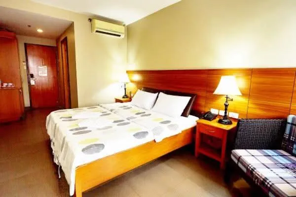 Bed in Fuente Oro Business Suites Cebu