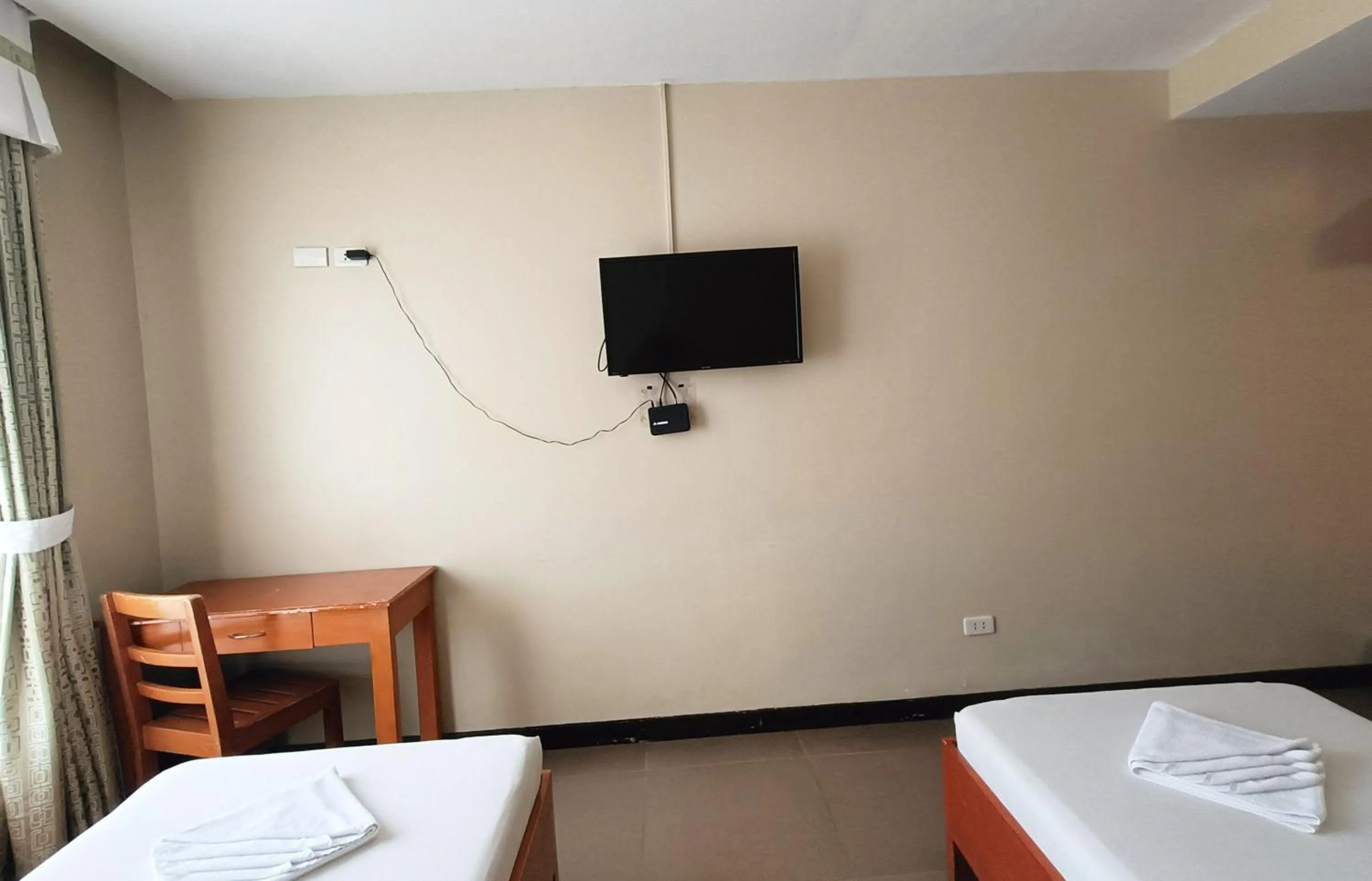 Bed in Fuente Oro Business Suites Cebu