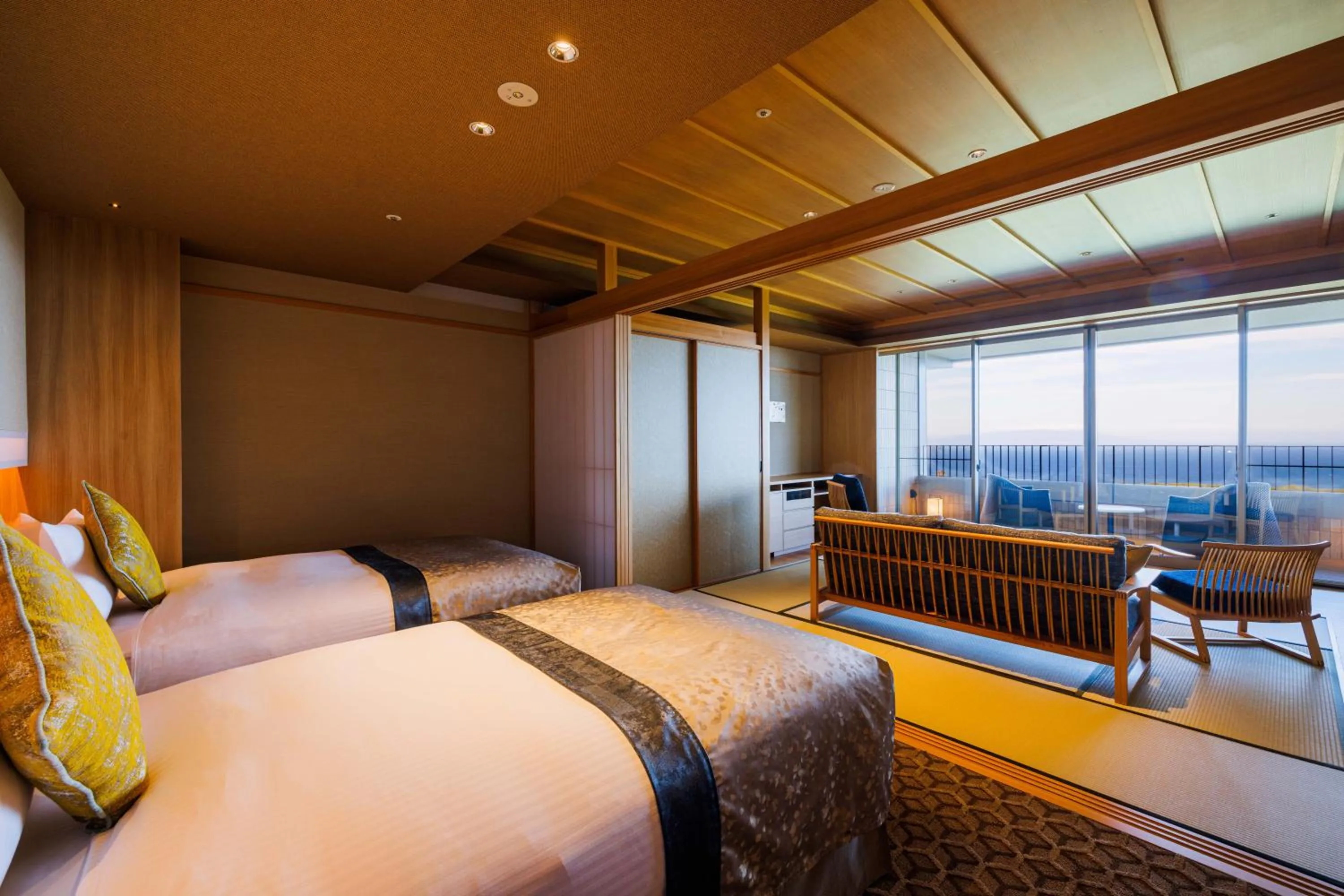 Photo of the whole room, Bed in KAMENOI HOTEL Izukogen