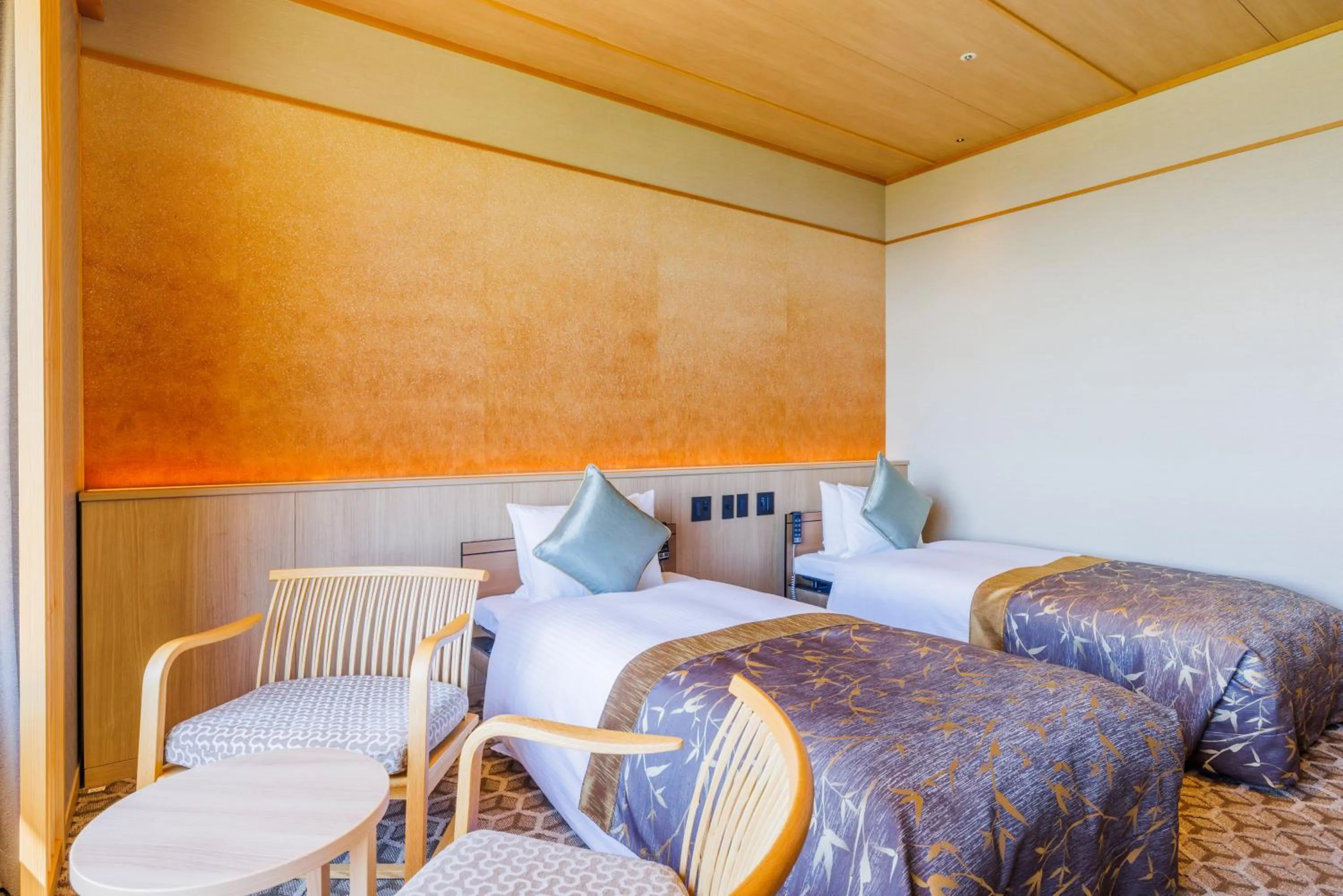 Photo of the whole room, Bed in KAMENOI HOTEL Izukogen