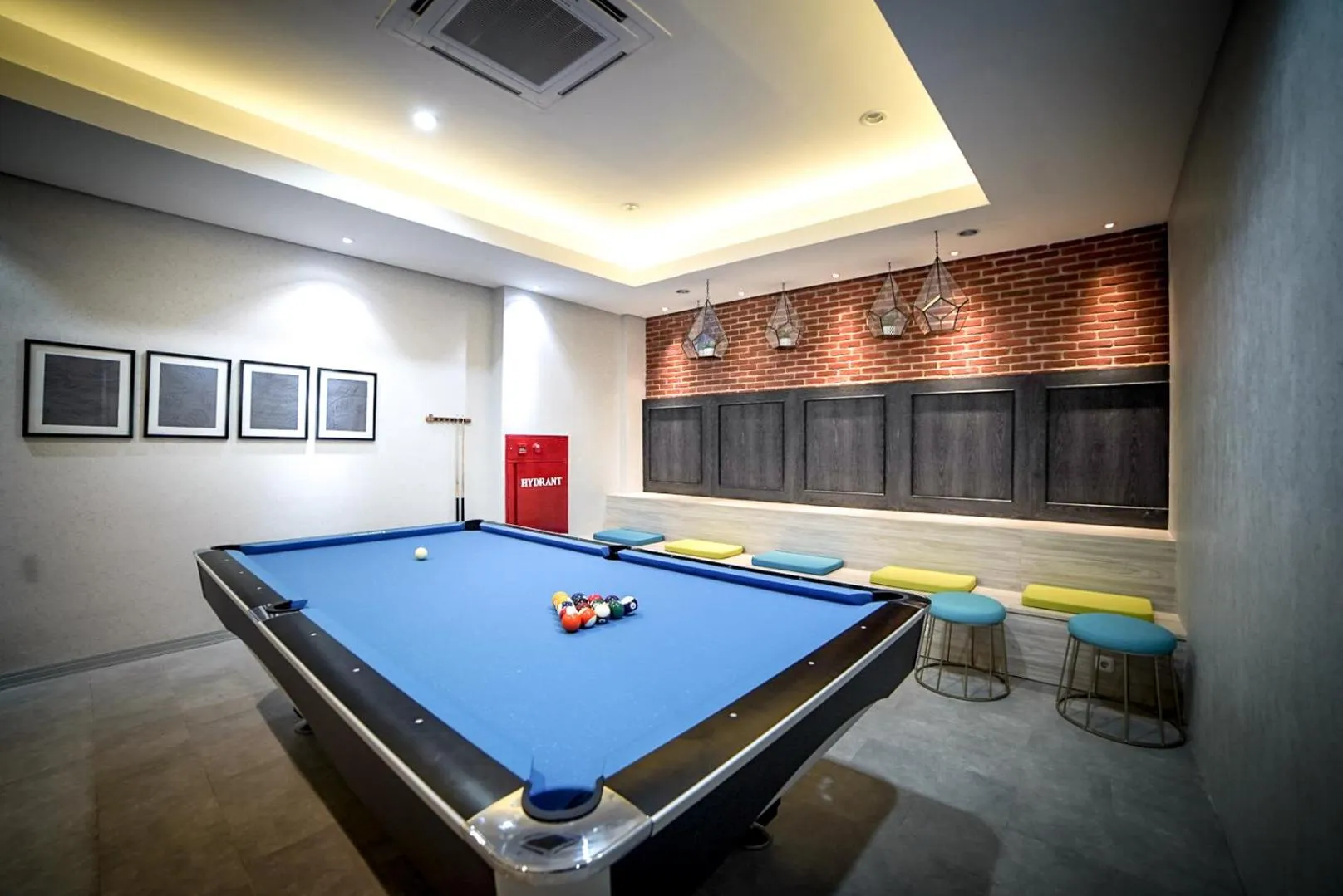 Billiard in PALM PARK Hotel Surabaya