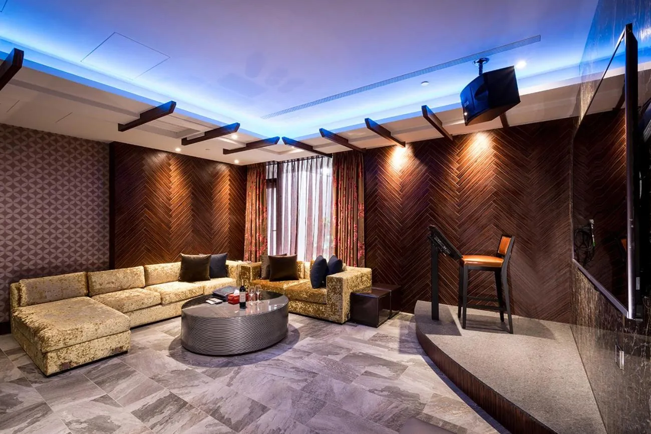 Karaoke in Norwegian Forest Leisure Motel