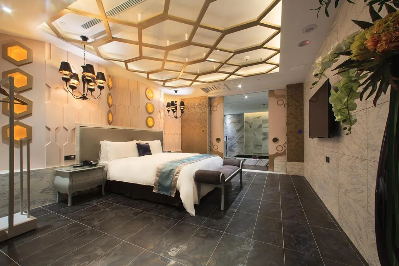 Bed in Norwegian Forest Leisure Motel