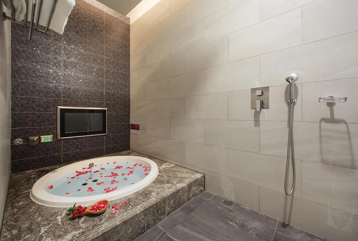 Bathroom in Norwegian Forest Leisure Motel