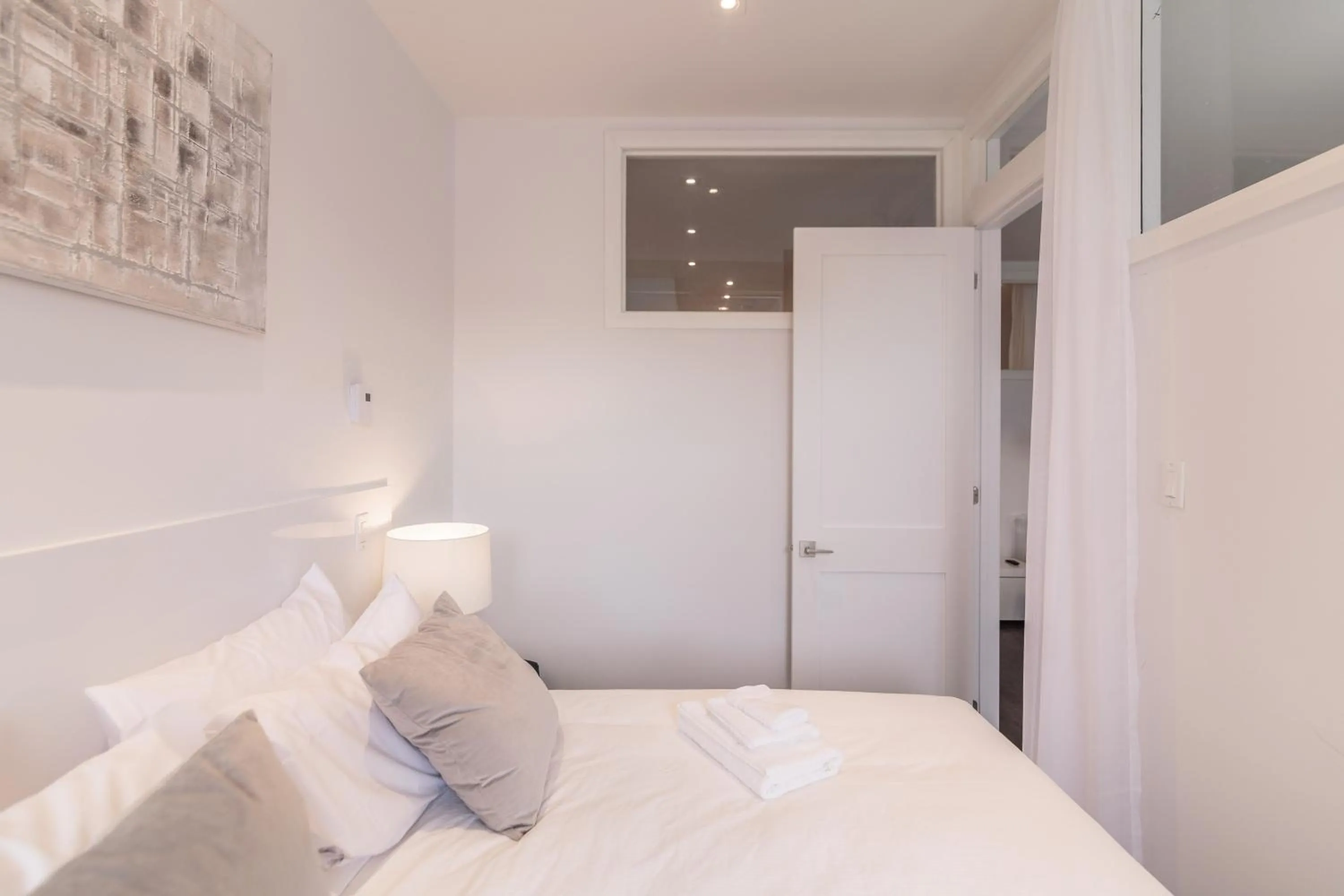 Bed in Parc Avenue Residences Mile End