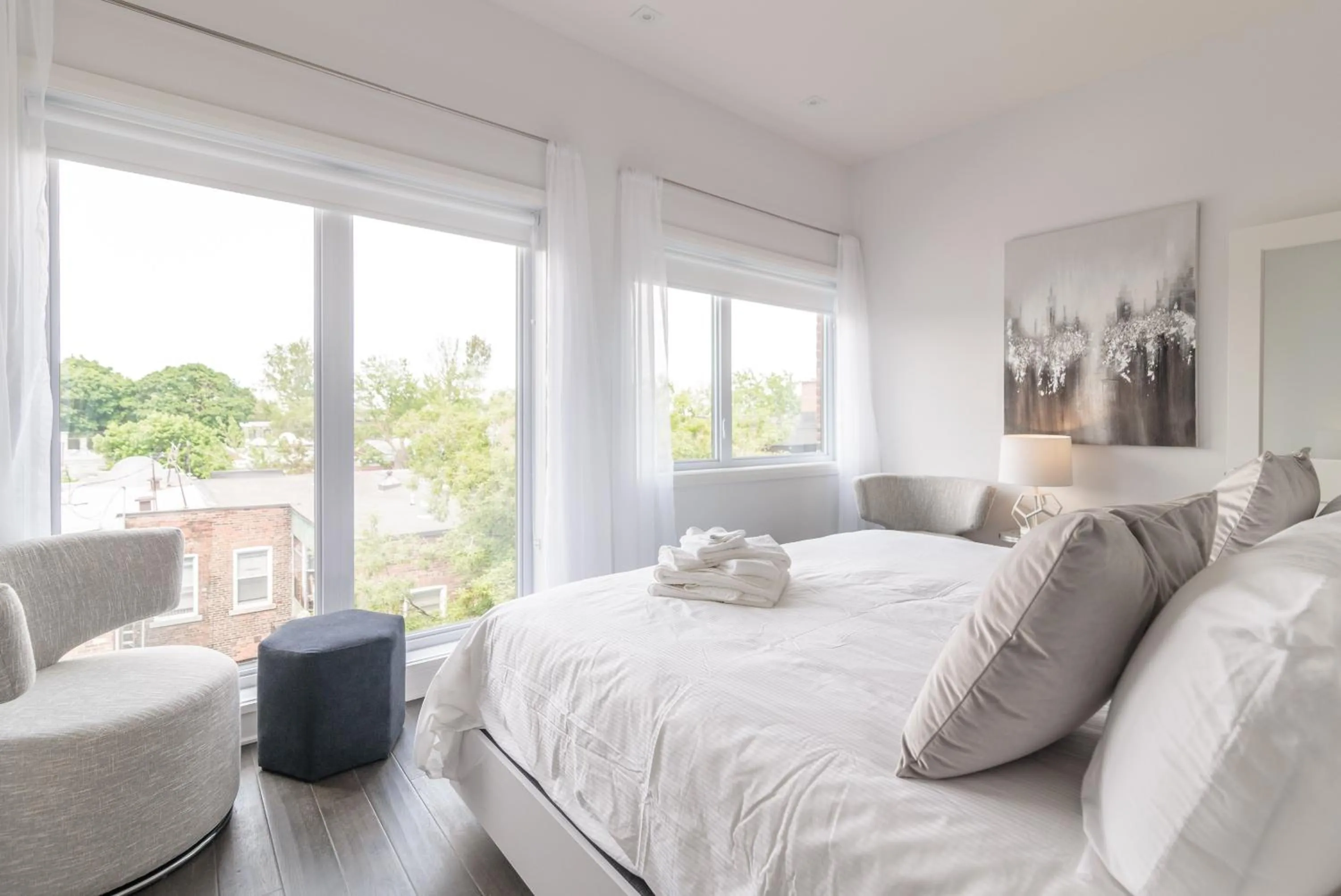 Bed in Parc Avenue Residences Mile End