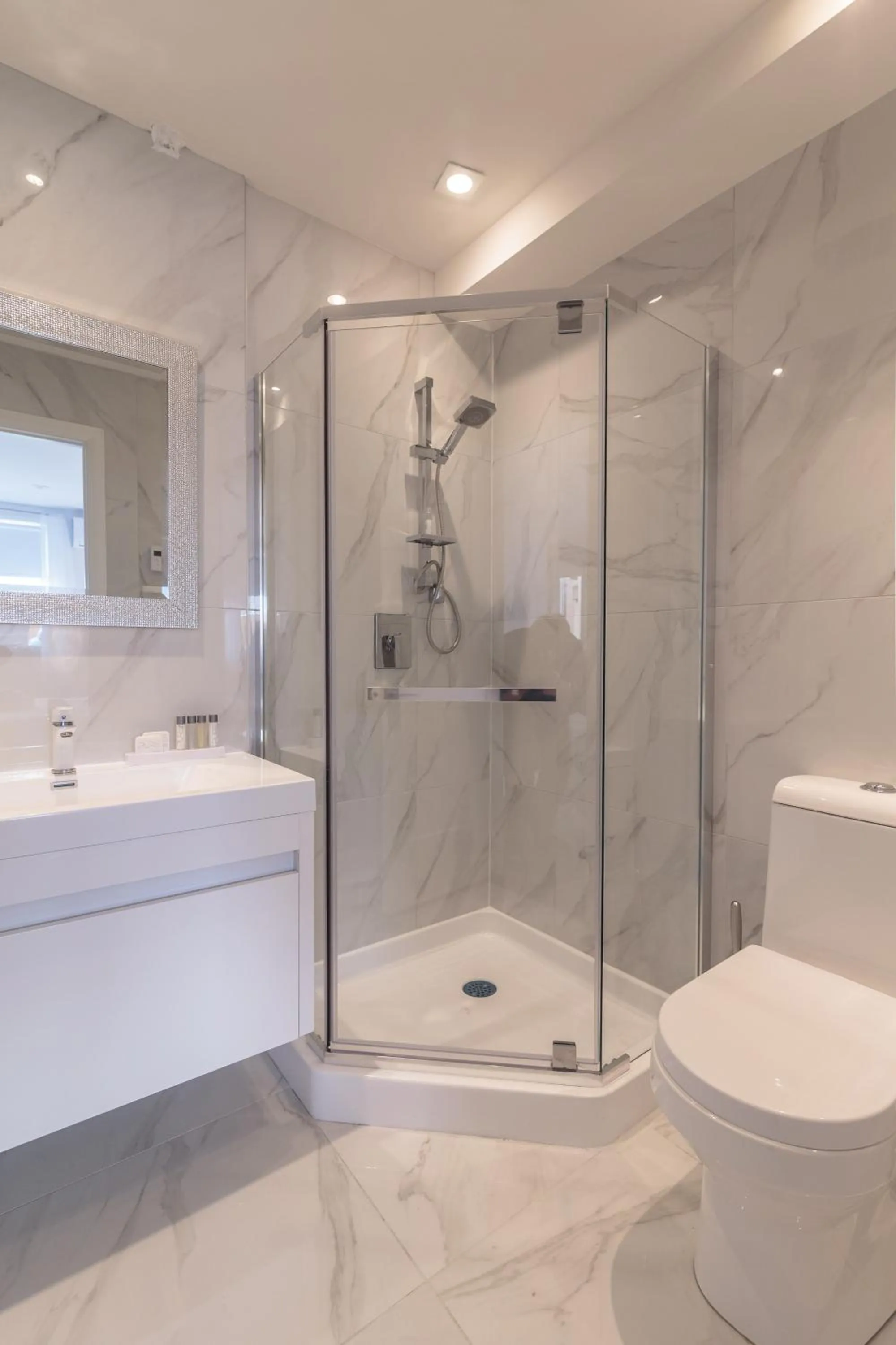 Shower in Parc Avenue Residences Mile End