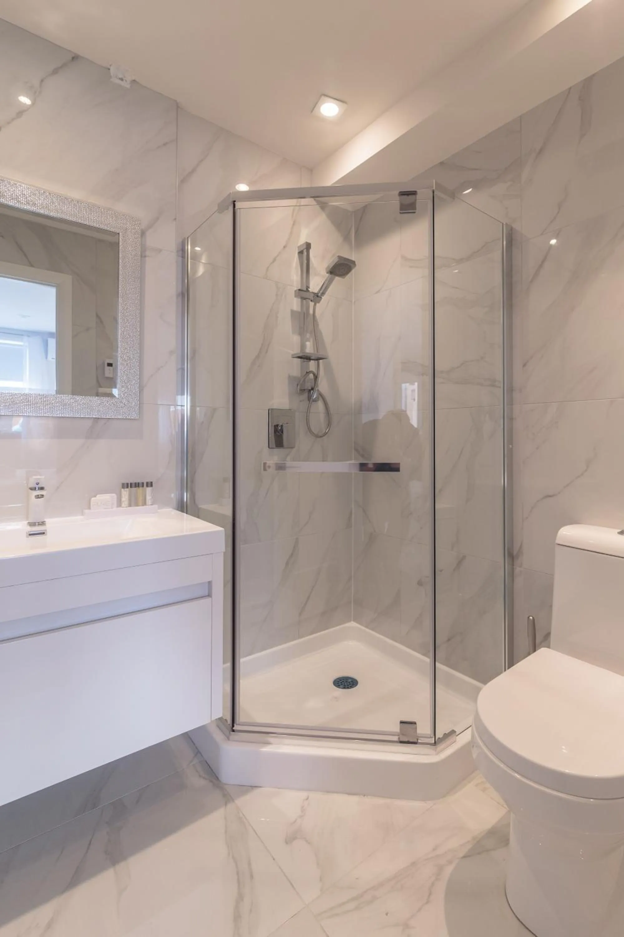 Shower in Parc Avenue Residences Mile End