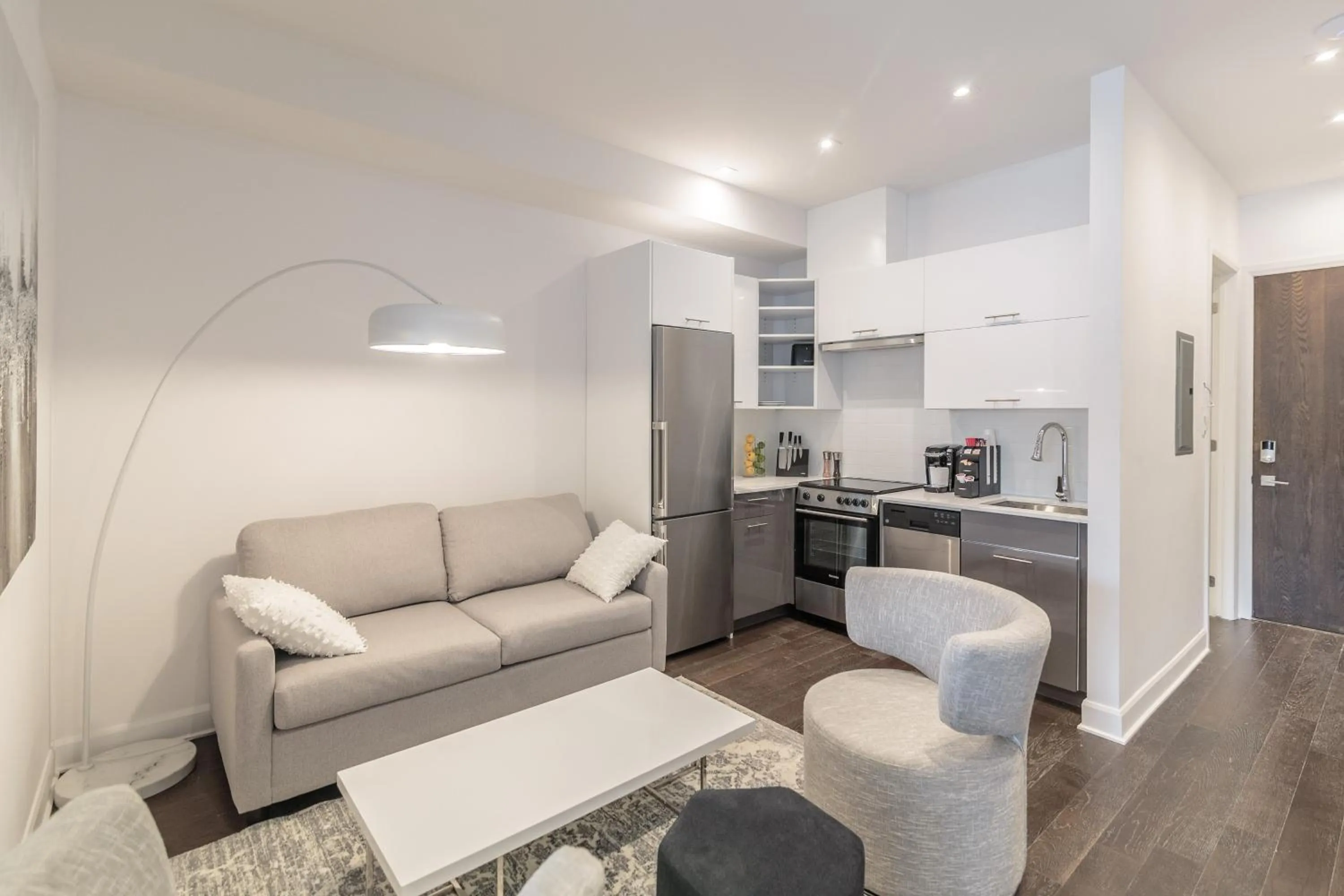 Seating area in Parc Avenue Residences Mile End