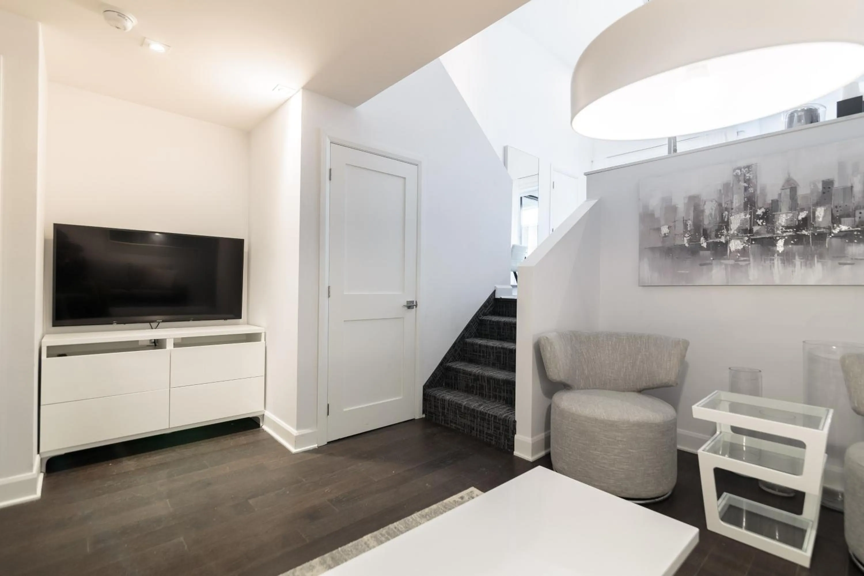 Communal lounge/ TV room in Parc Avenue Residences Mile End