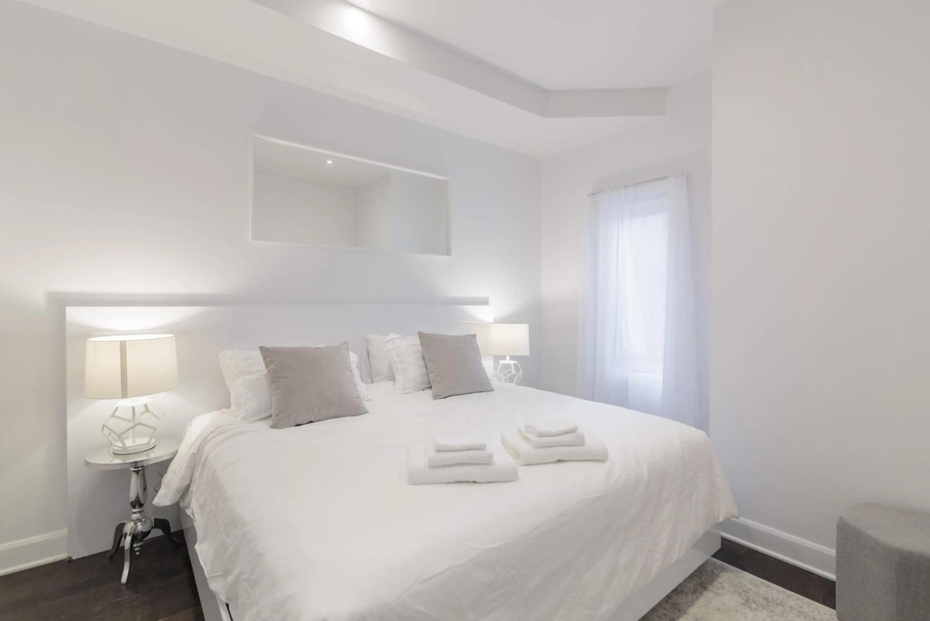 Bedroom, Bed in Parc Avenue Residences Mile End