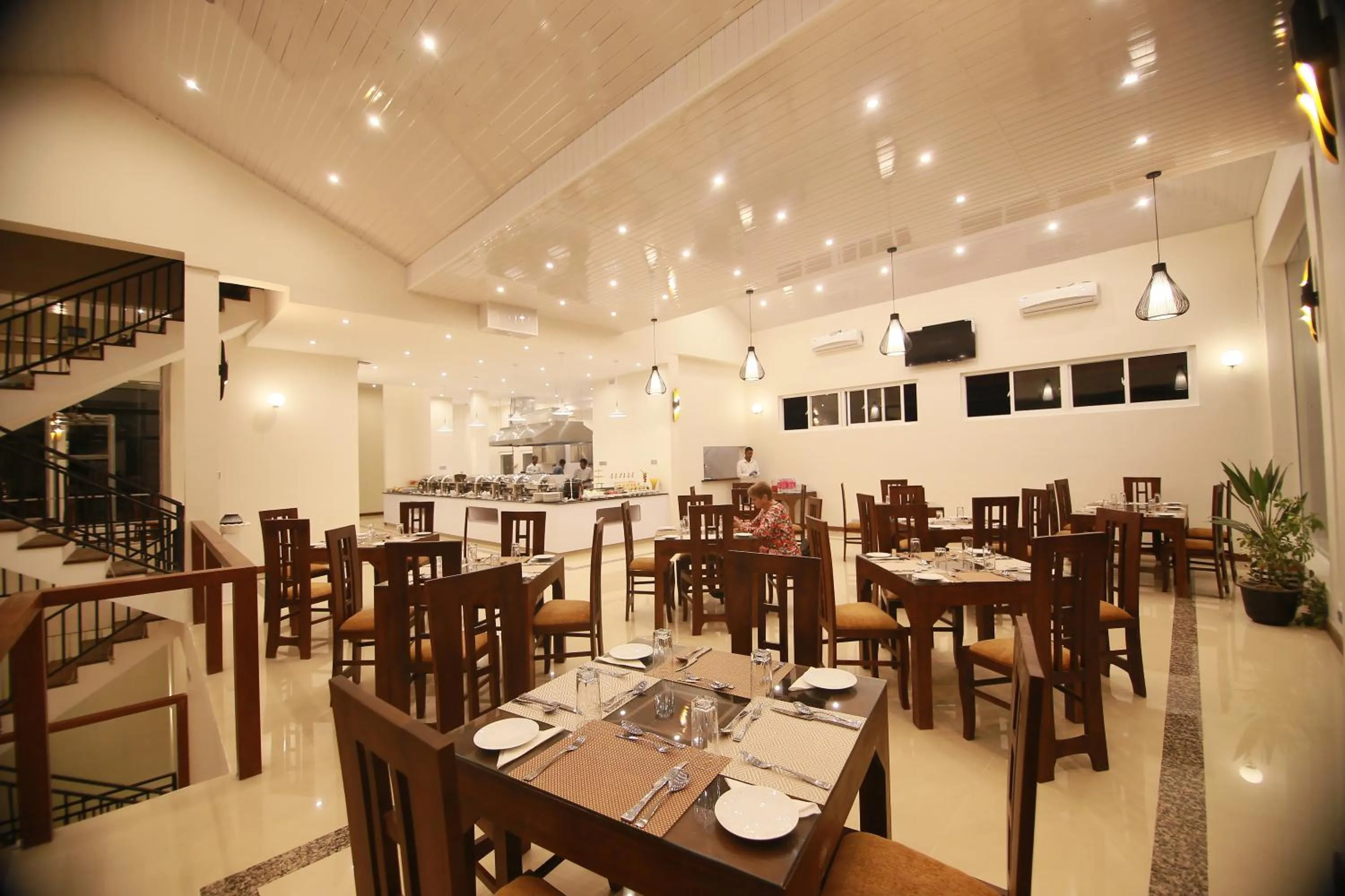 Restaurant/places to eat in Rivendell Hotel