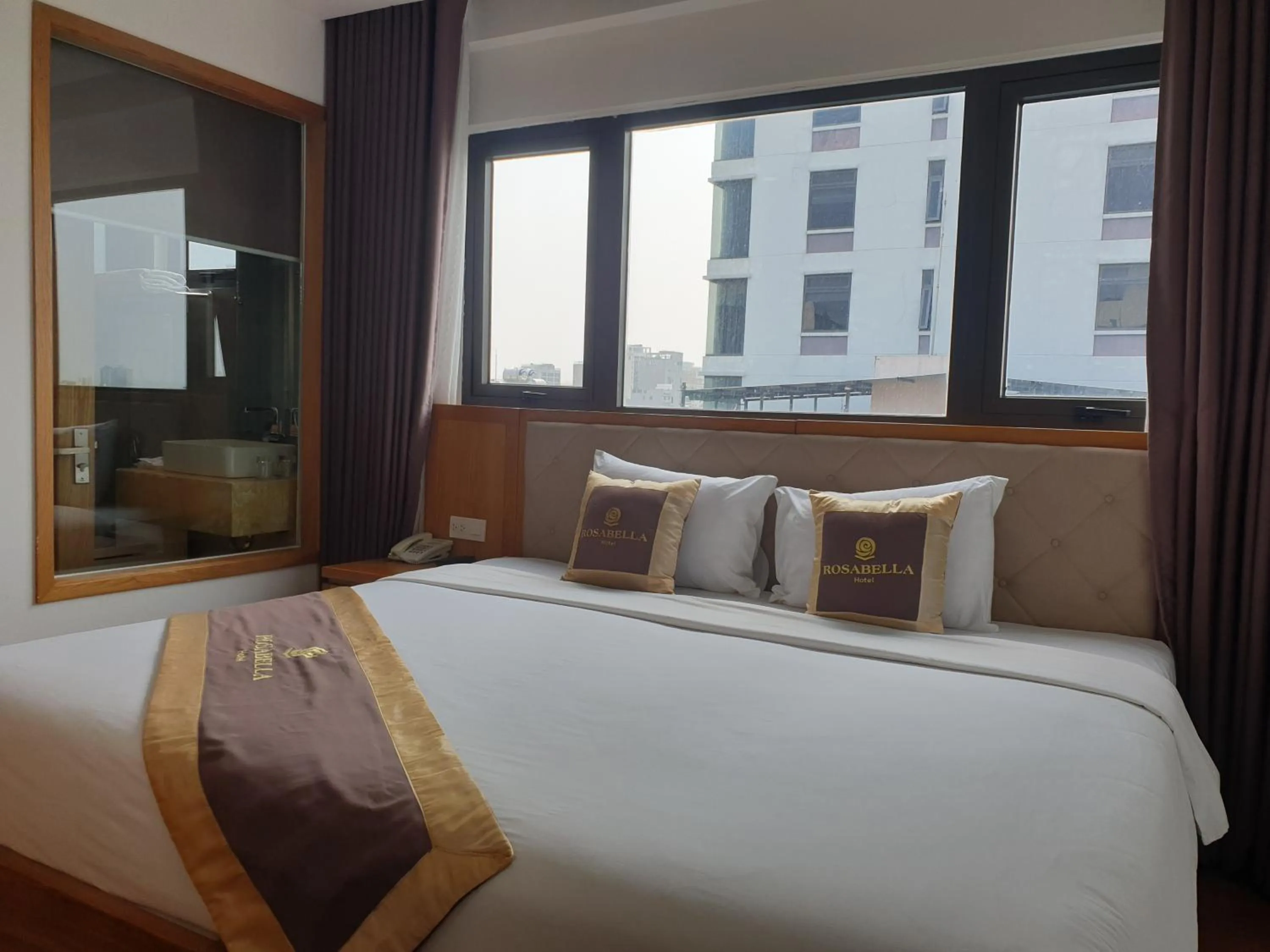 Bed in Rosabella Boutique Hotel