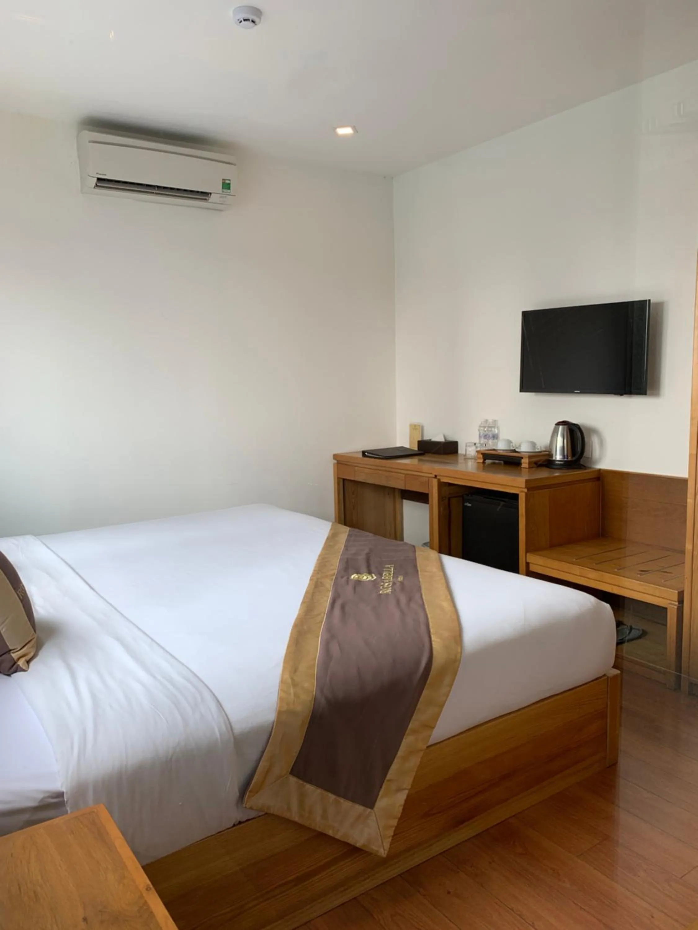 TV and multimedia, Bed in Rosabella Boutique Hotel