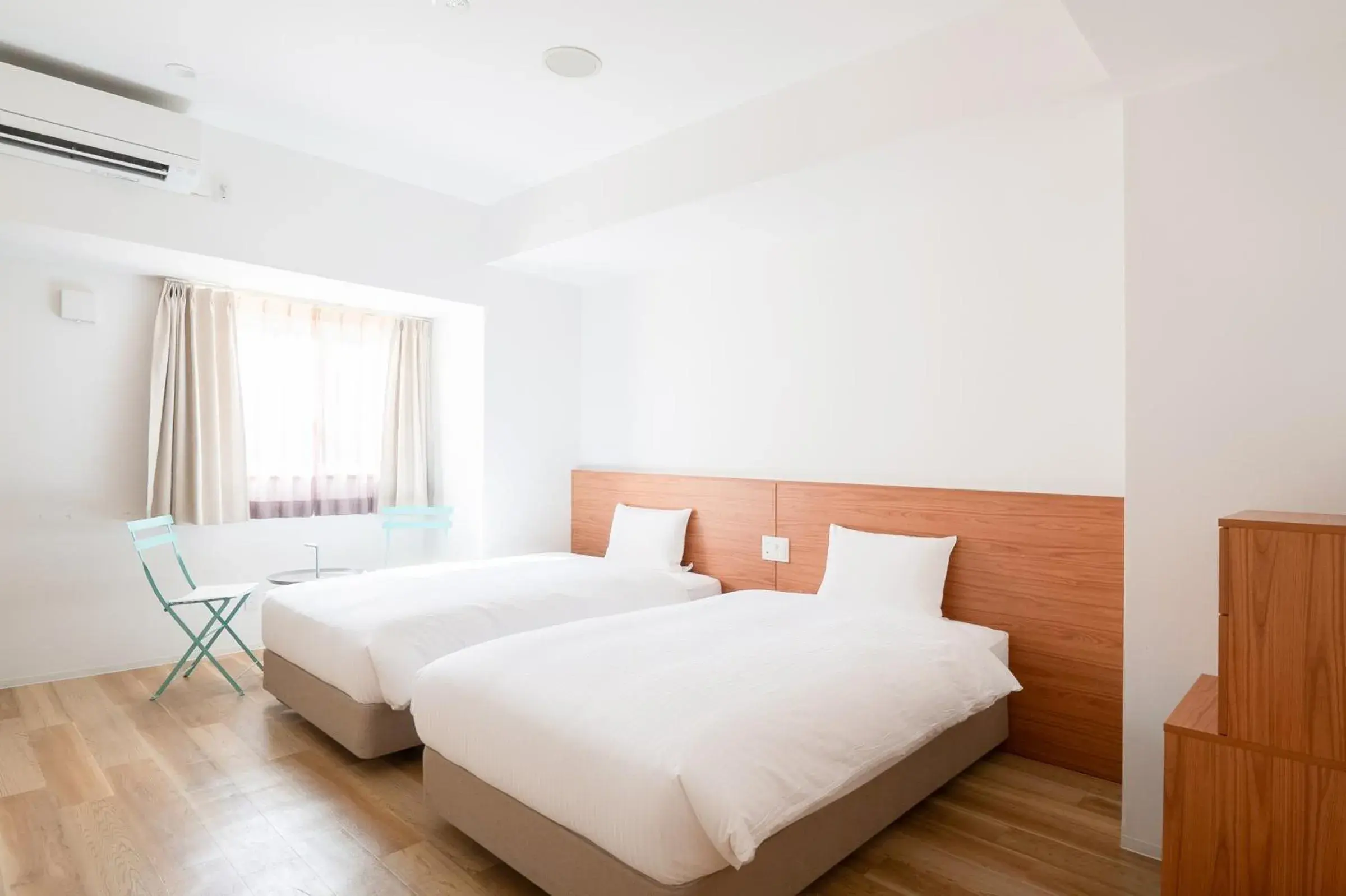 Twin Room - Disability Access in Smile Hotel Miyakojima Twin Room - Disability Access in Smile Hotel Miyakojima